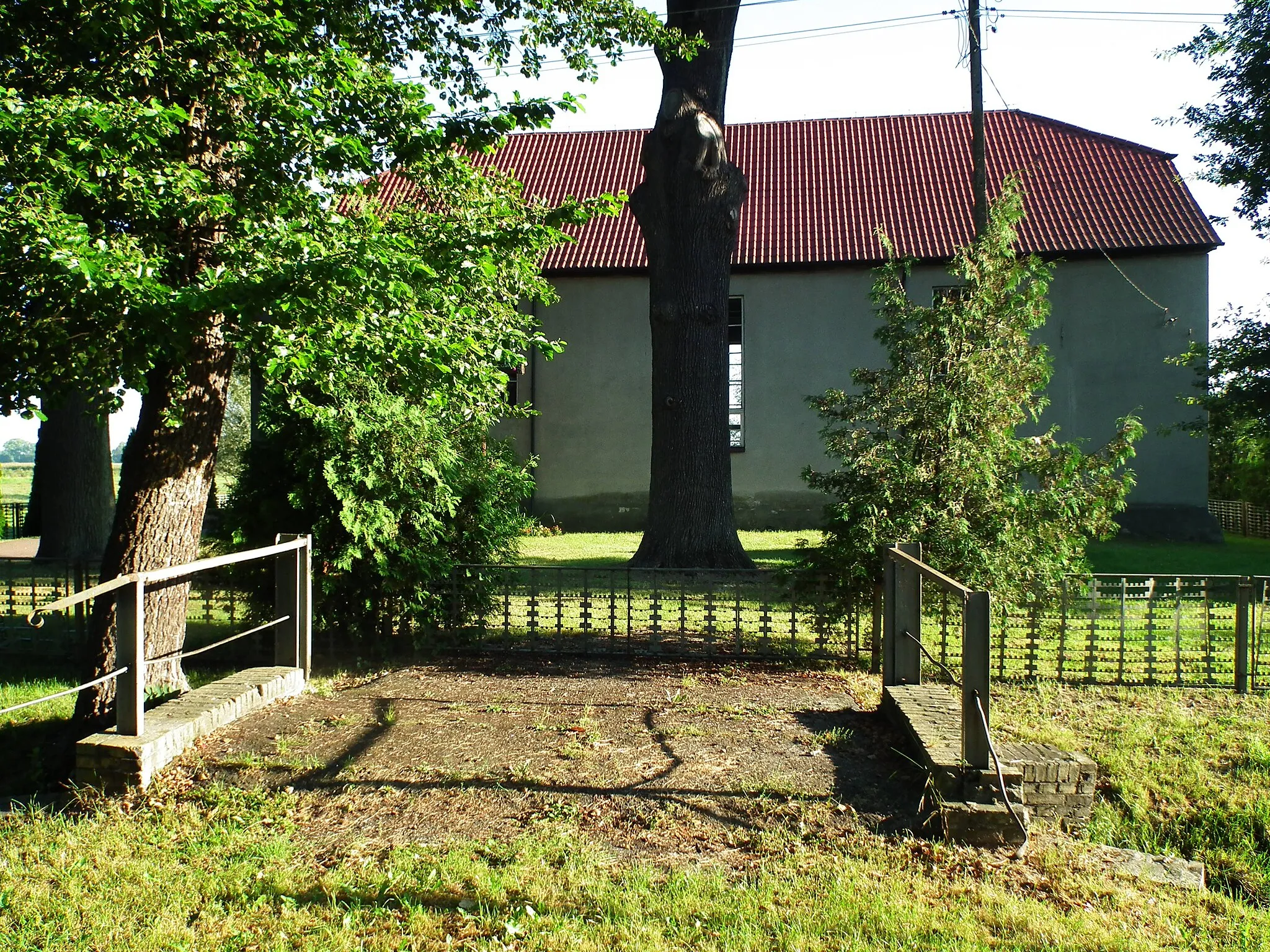 Photo showing: Kościół św. Apostołów Piotra i Pawła w Boleminie.