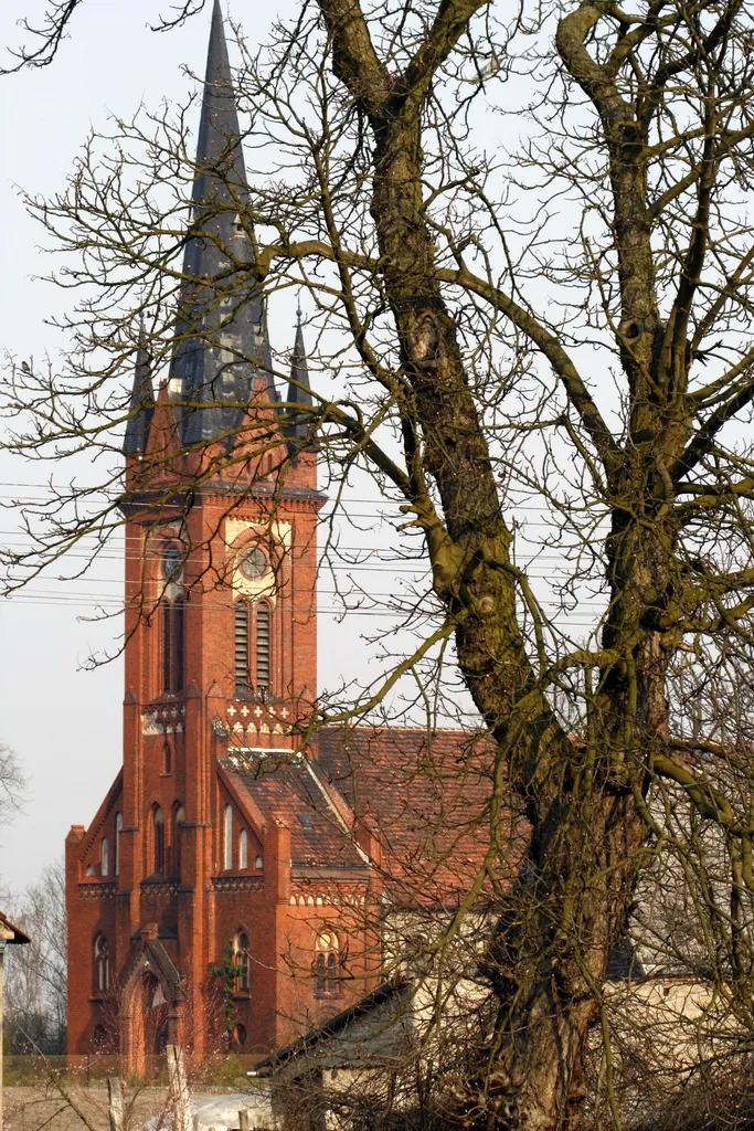 Photo showing: Lemierzyce, kościół parafialny p.w. śś. Apostołów Piotra i Pawła z 1853 (zabytek nr rejestr. L-256/A)