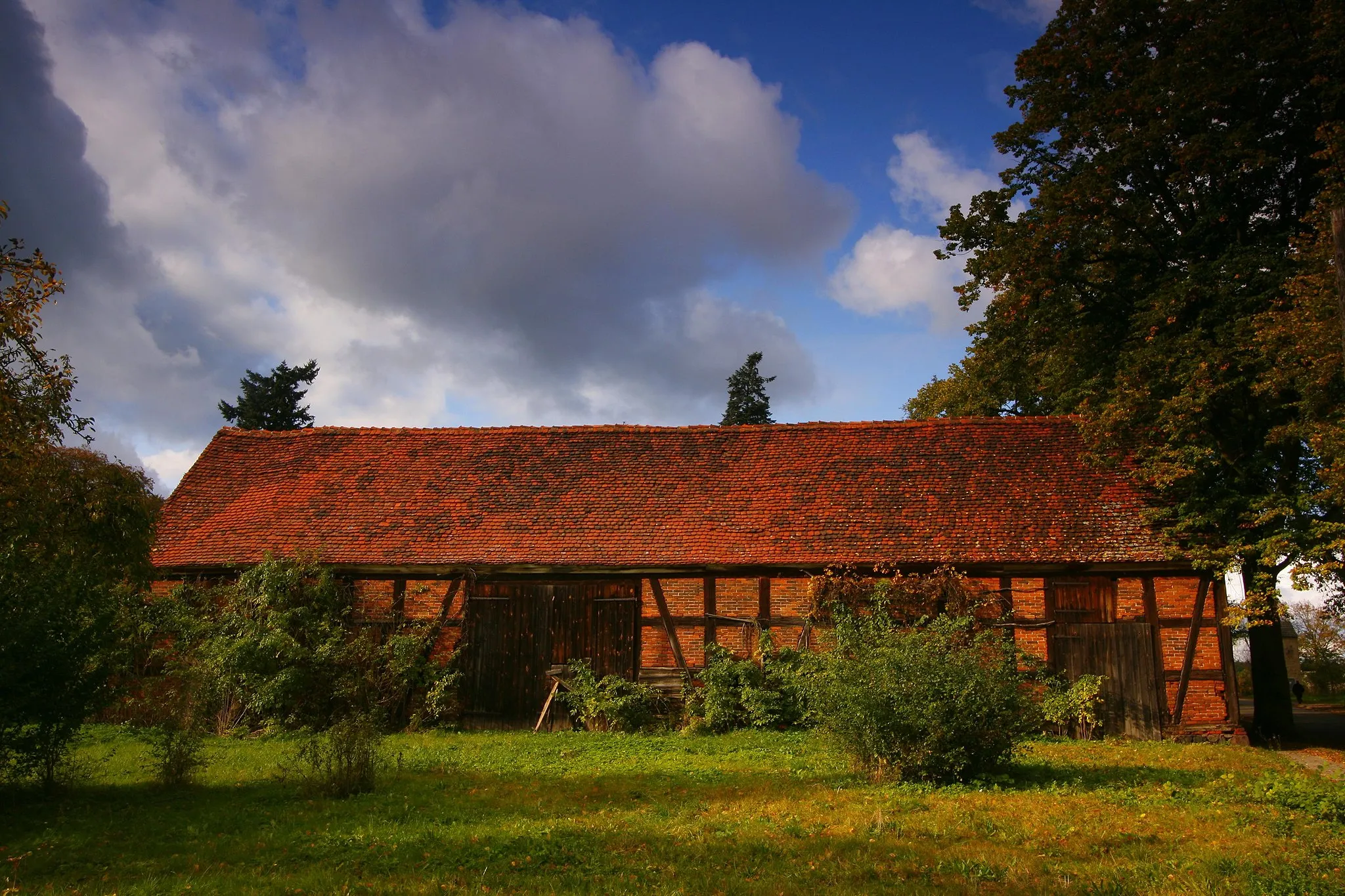 Photo showing: Stara stodoła w Mosinie