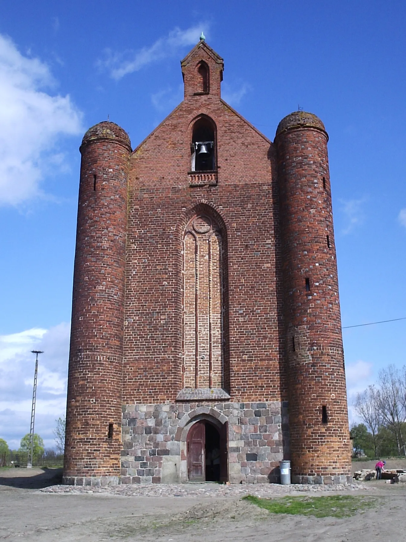 Photo showing: Church Knights Templar in Chwarszczany (Quartschen), Poland