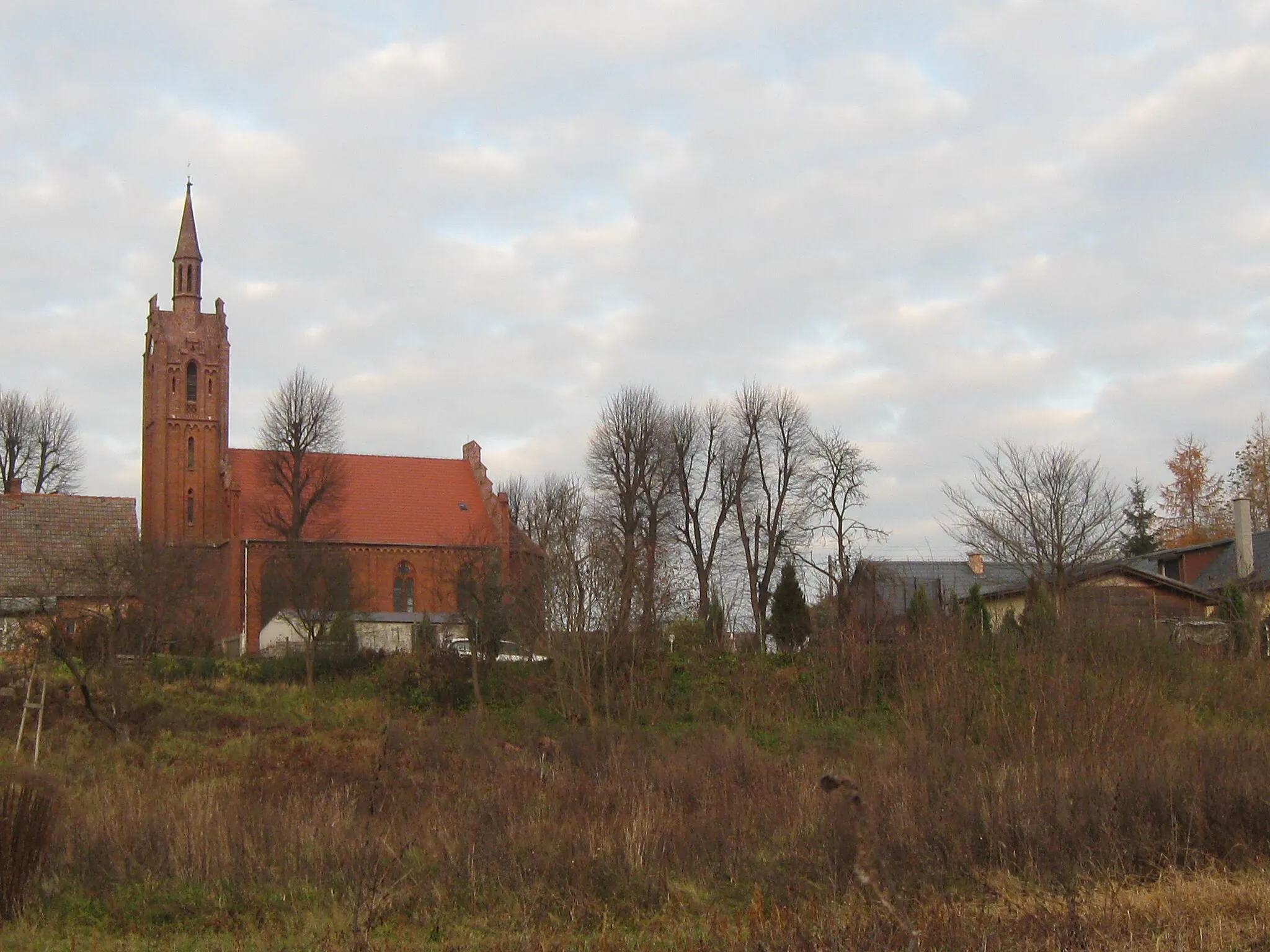 Photo showing: Ownice - dawny kościół ewangelicki, obecnie rzymskokatolicki filialny pw. Niepokalanego Poczęcia NMP z 1867 r. (zabytek nr L-255/A)