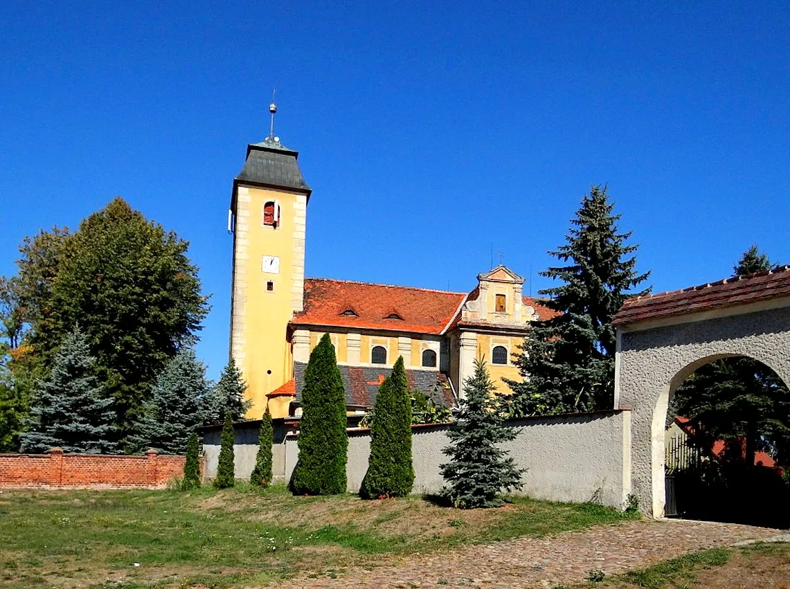 Photo showing: Brzeźnica - Barokowy kościół (XVII w.)