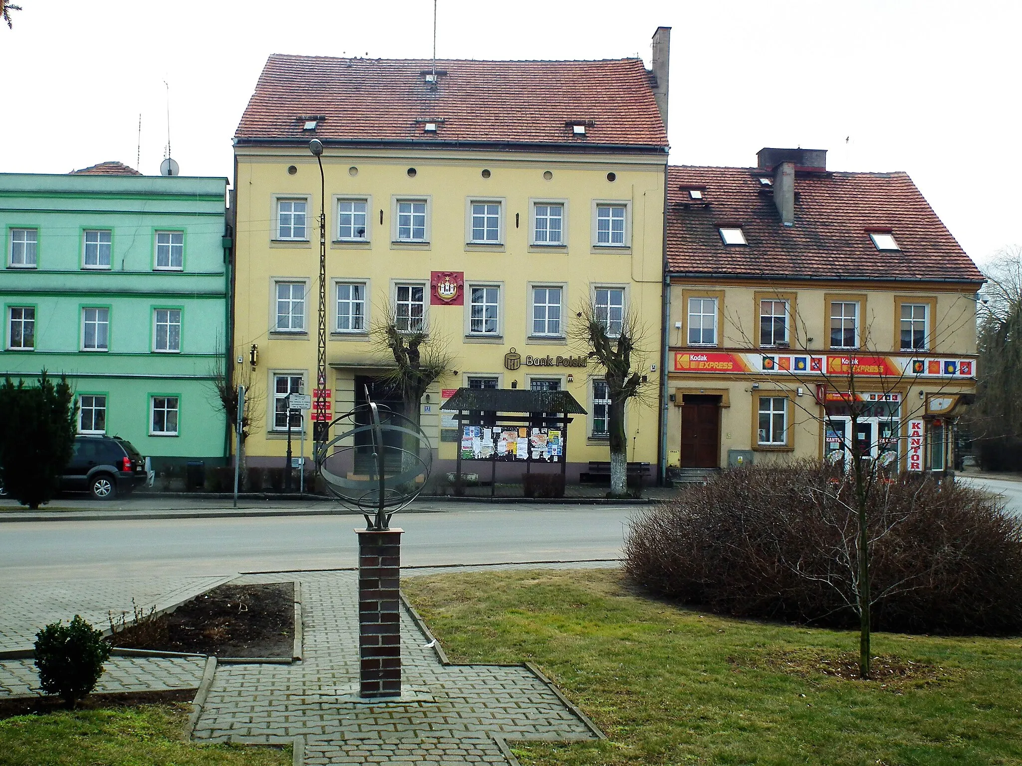 Photo showing: Rynek w Wąsoszy w pow. górowskim.