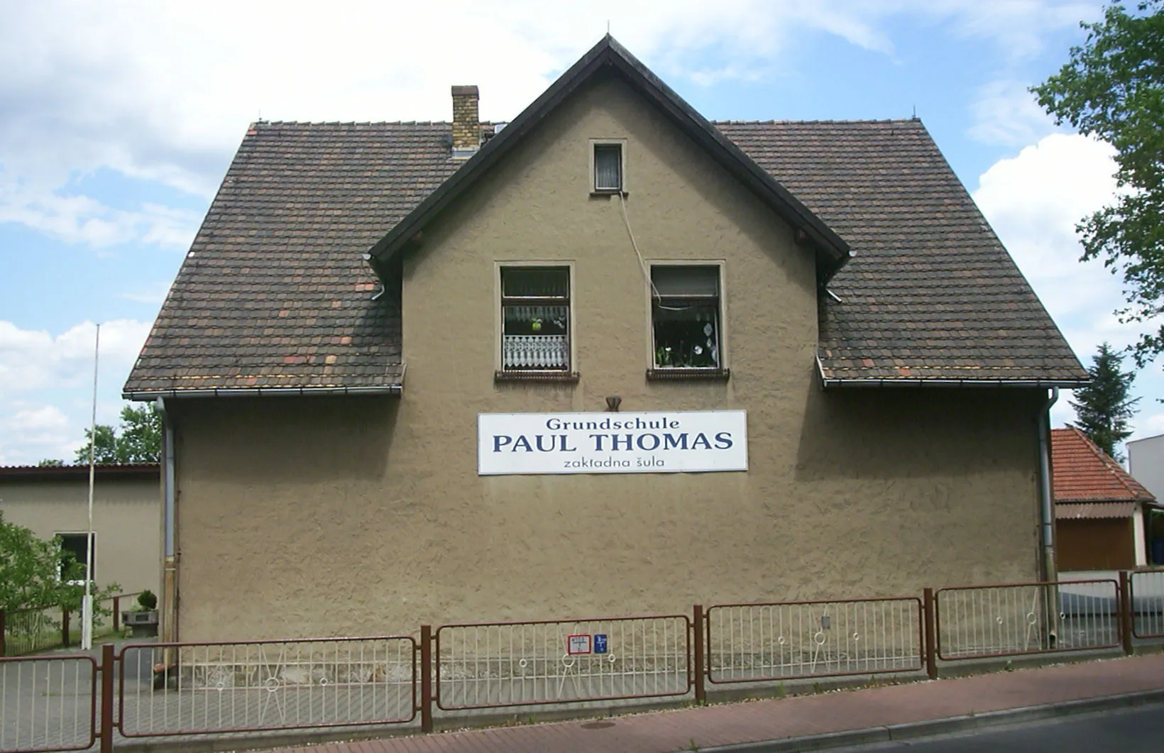 Photo showing: Primary School “Paul Thomas” in Trebendorf