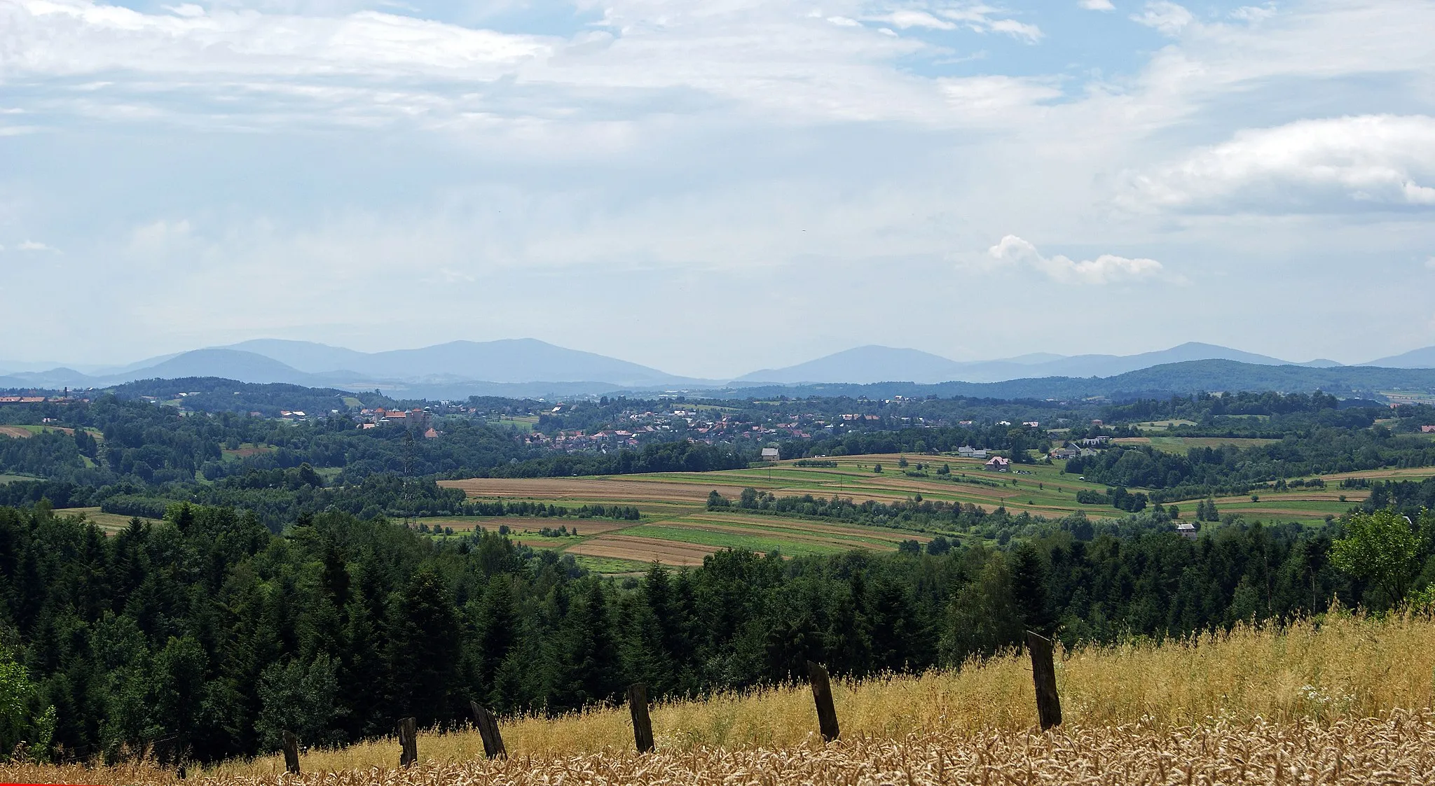 Photo showing: City of Nowy Wiśnicz (view from NE), Bochnia County, Lesser Poland Voivodeship, Poland