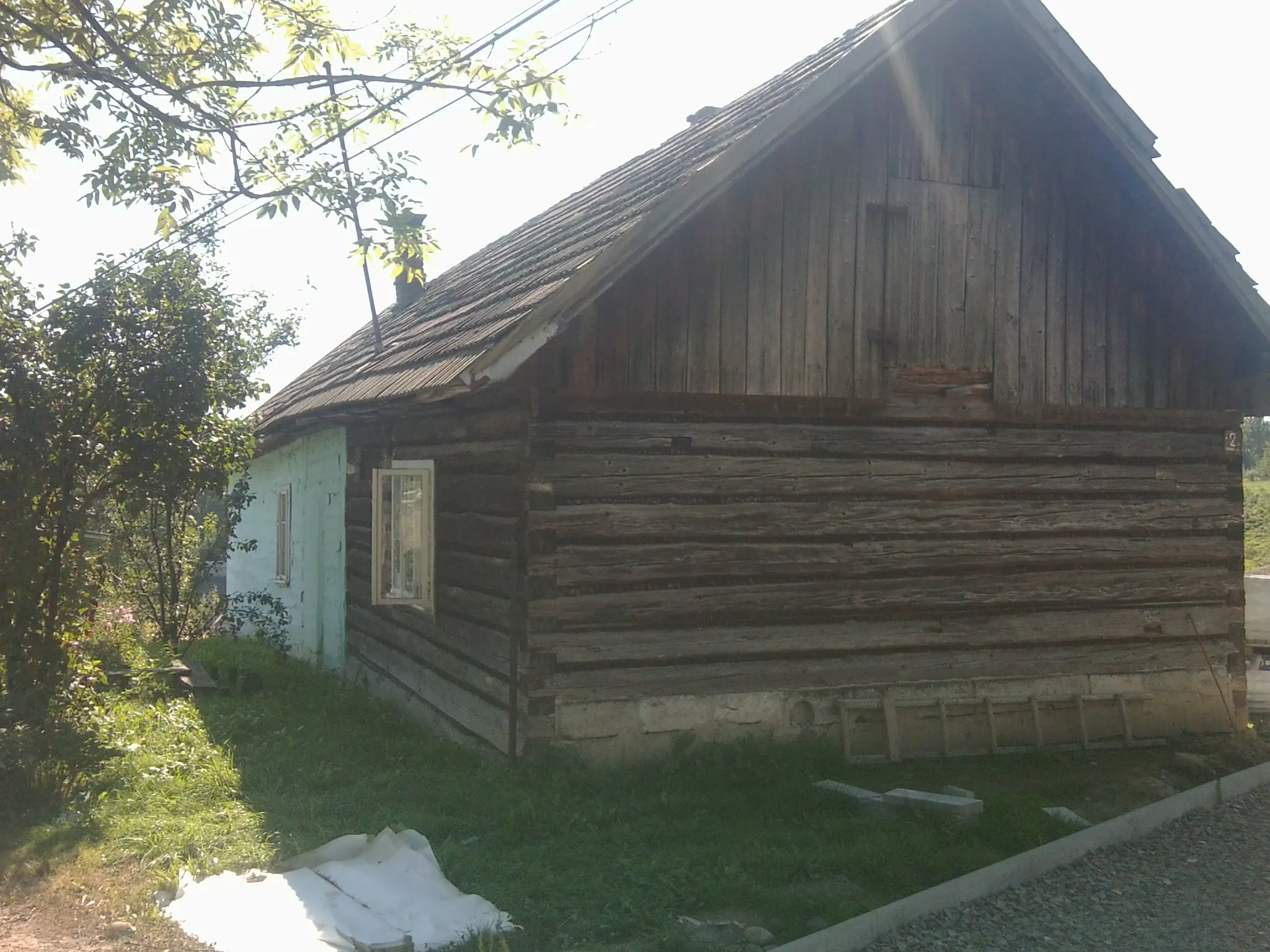 Photo showing: Old buildnig in Chochorowice