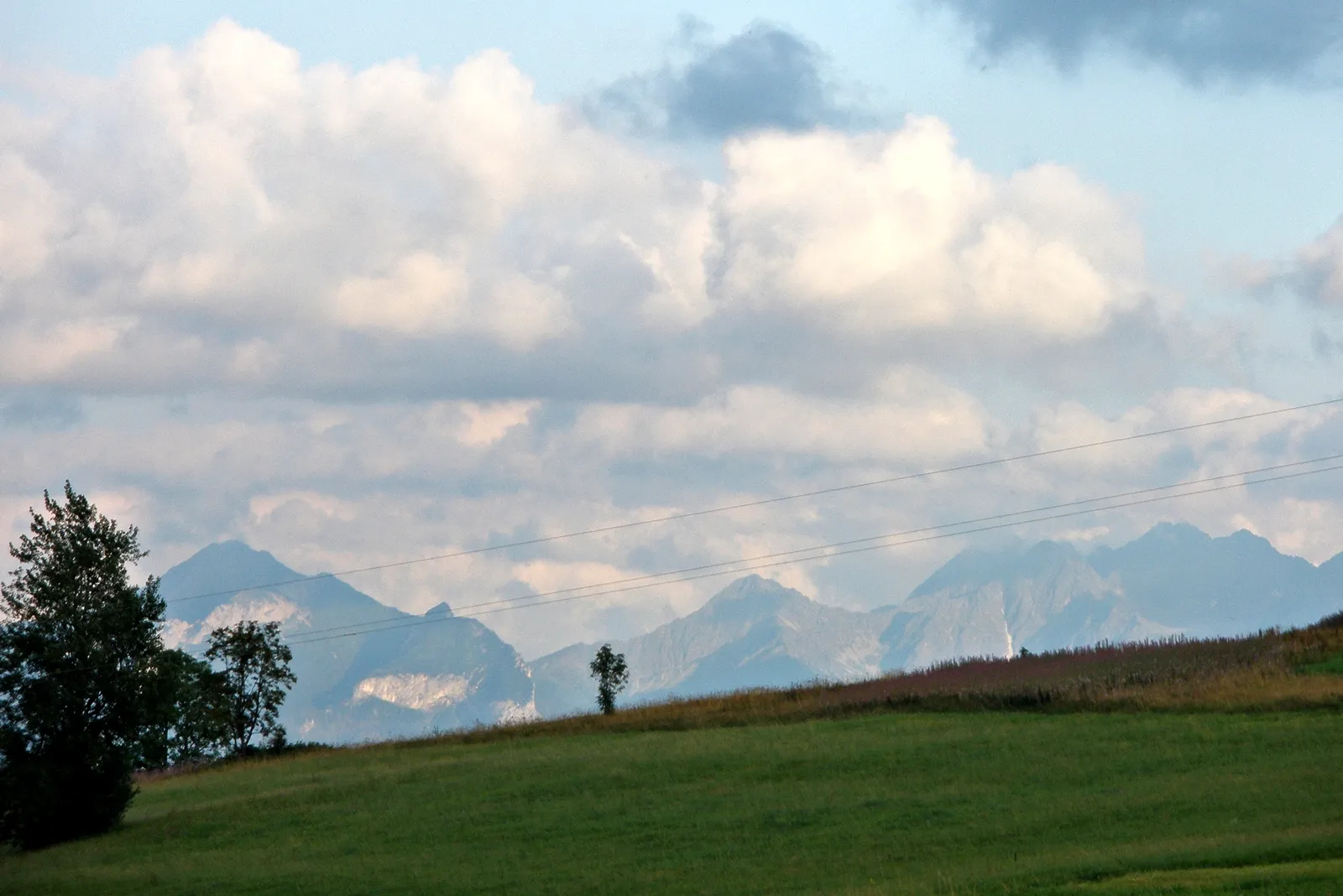 Photo showing: View from Sierockie village of Tatra Mountains