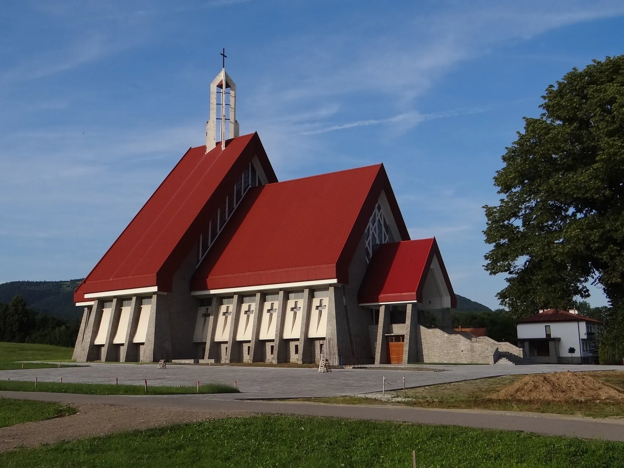 Photo showing: Męcina kościół