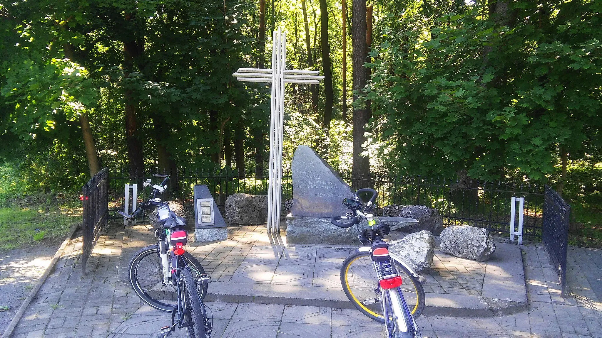 Photo showing: Zygodowice WWII memorial, Gmina Tomice, Poland