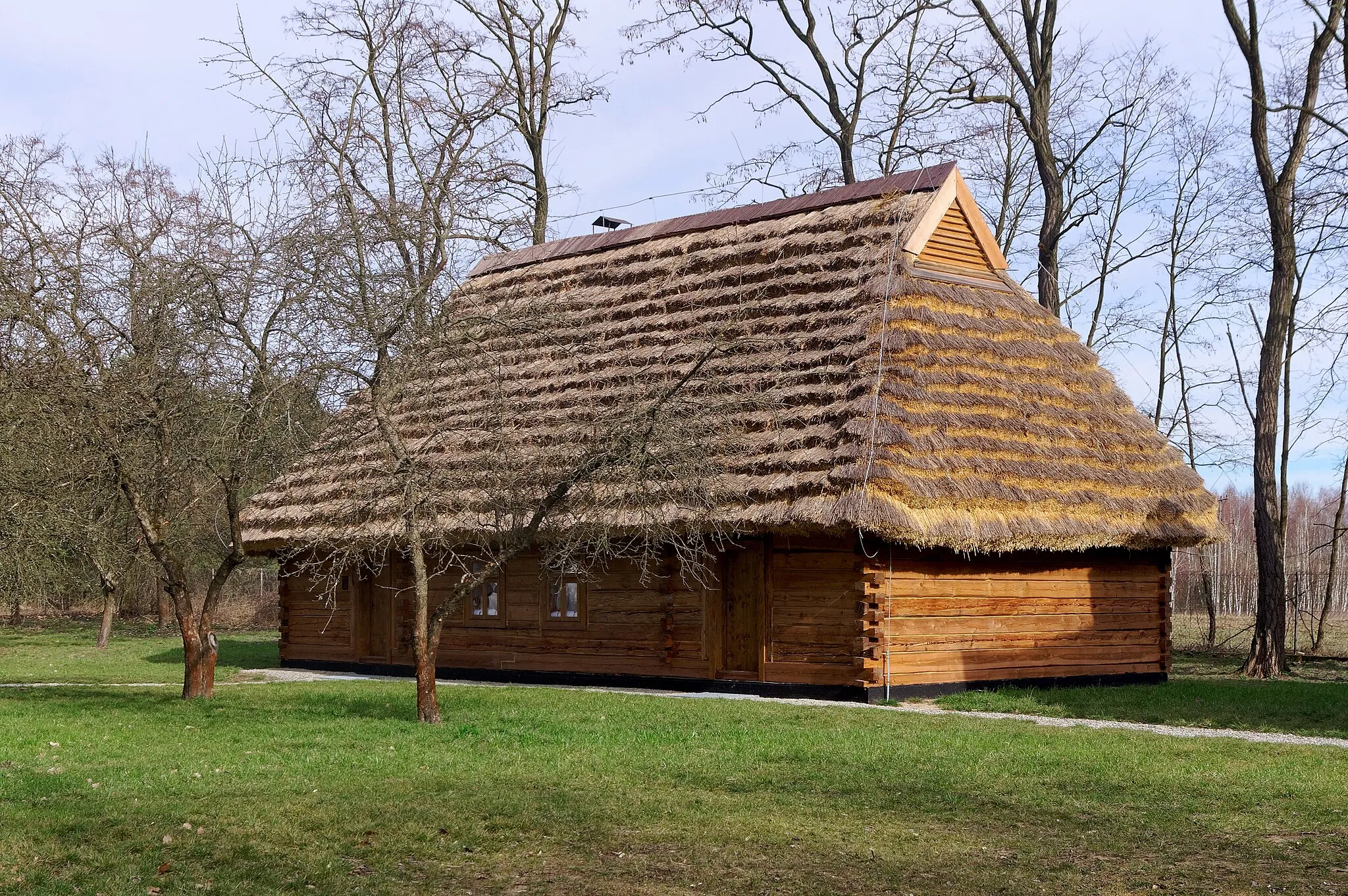 Photo showing: A wooden cabin at the area of the museum of the manor house in Dołęga