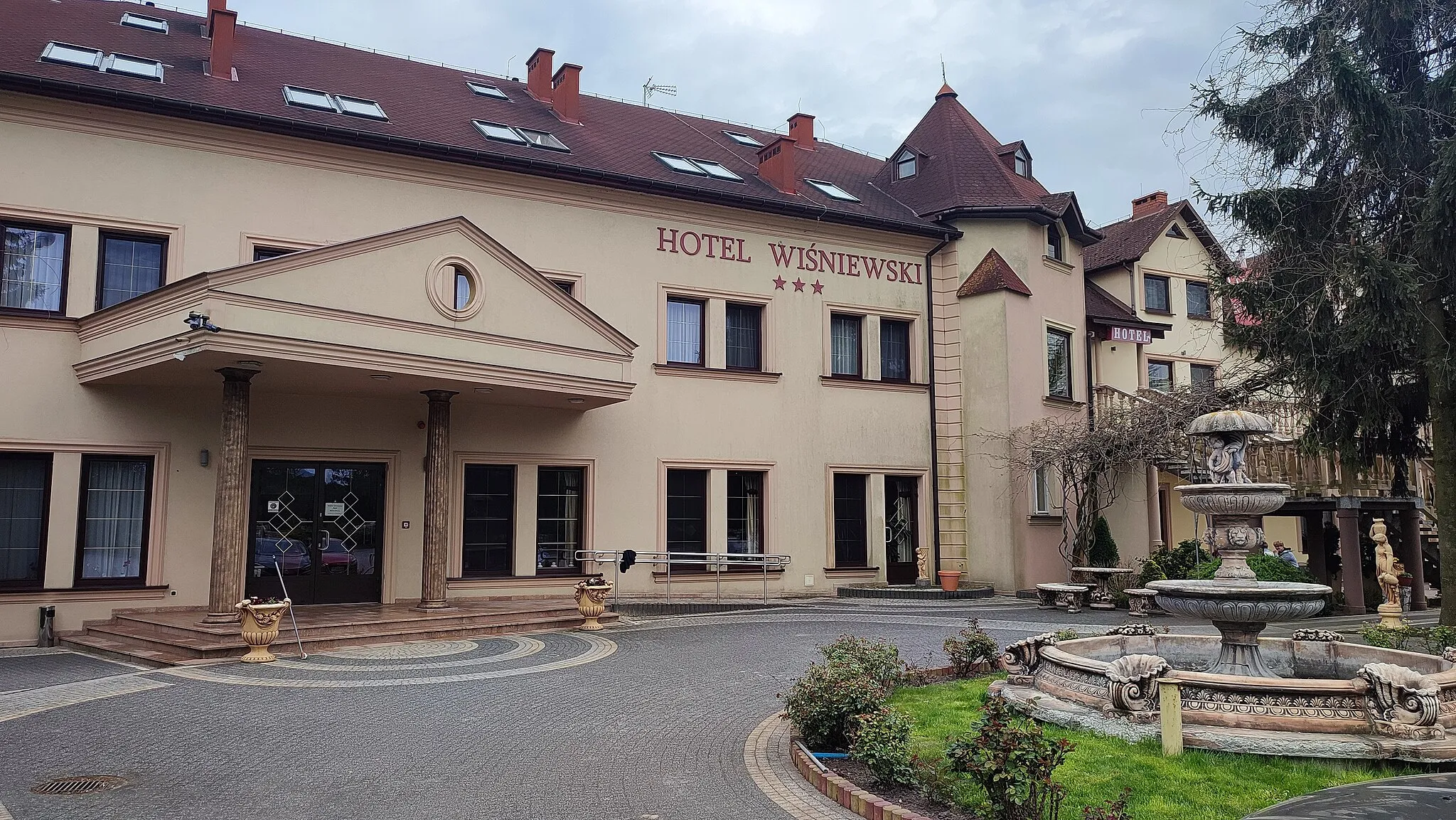 Photo showing: Hotel Wiśniewski, Kraśniów