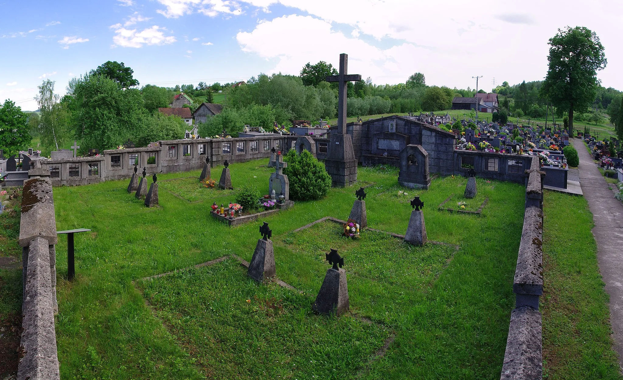 Photo showing: Cmentarz wojenny nr 286 Olszyny