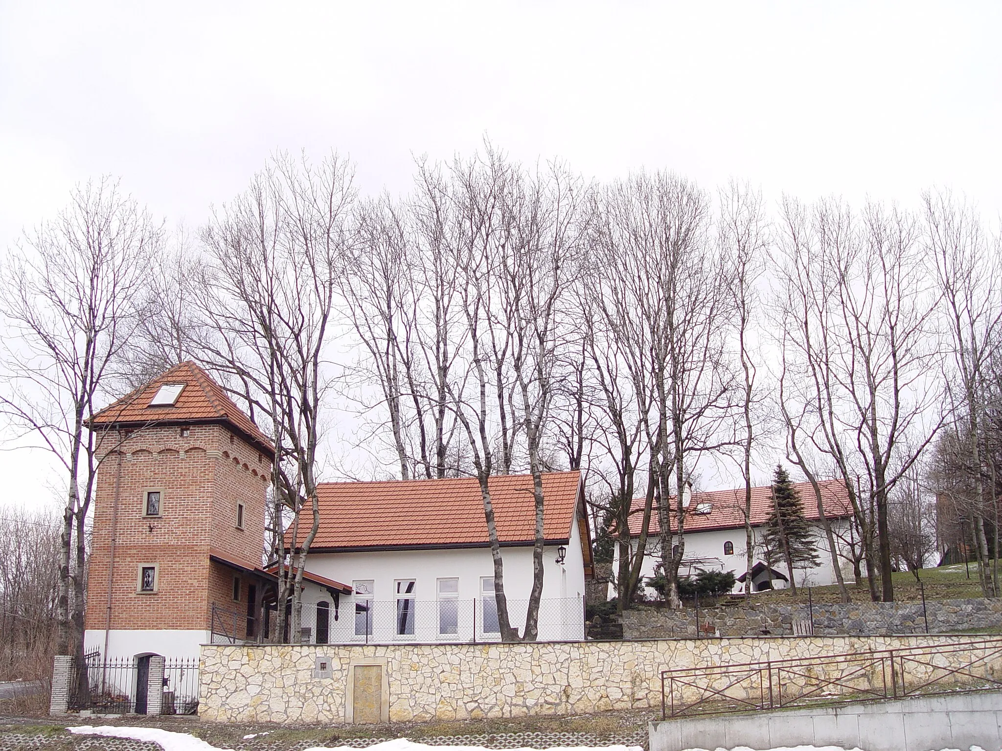 Photo showing: Przydworski budynek gospodarczy