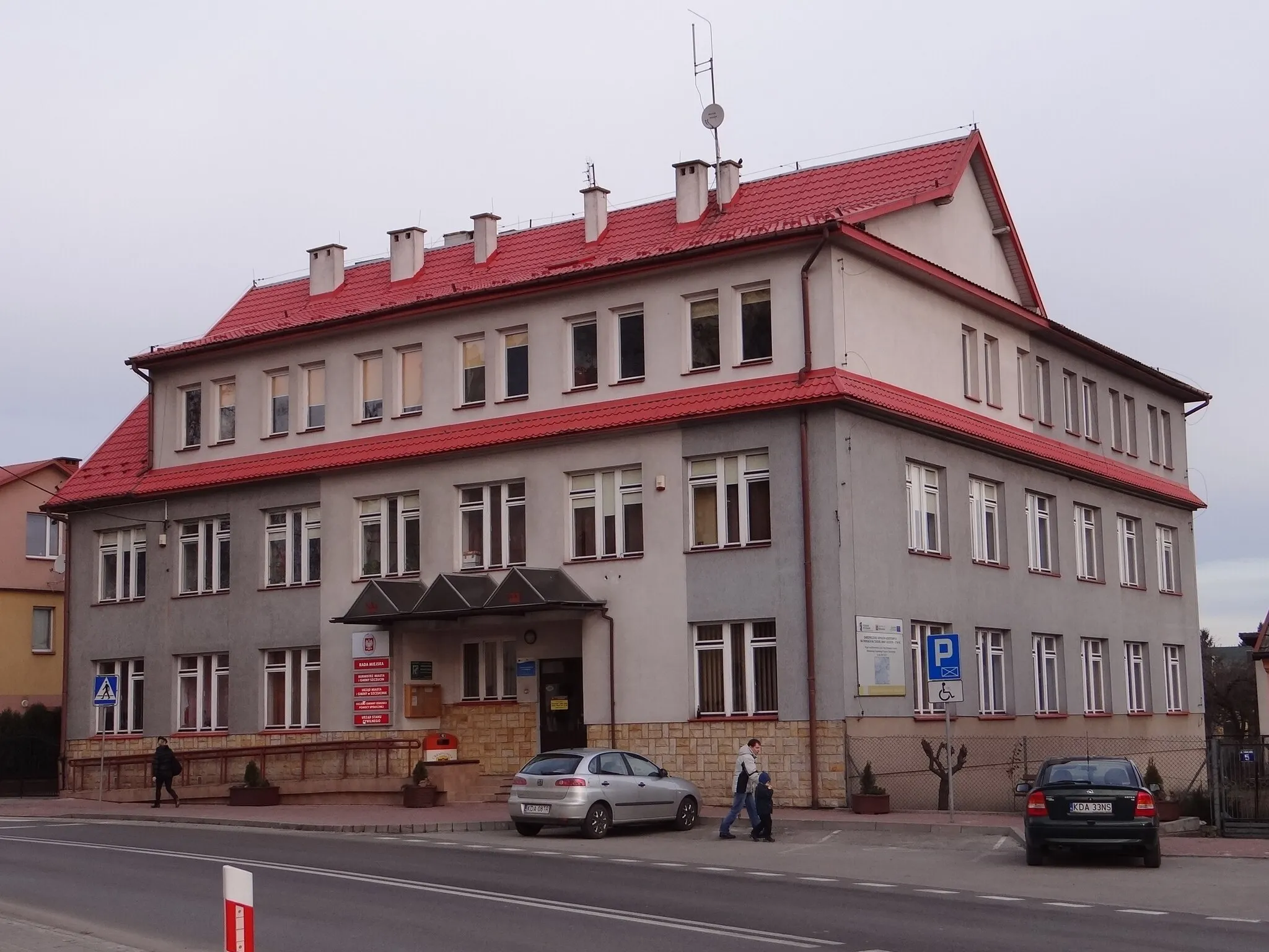 Photo showing: Budynek gminy w Szczucinie