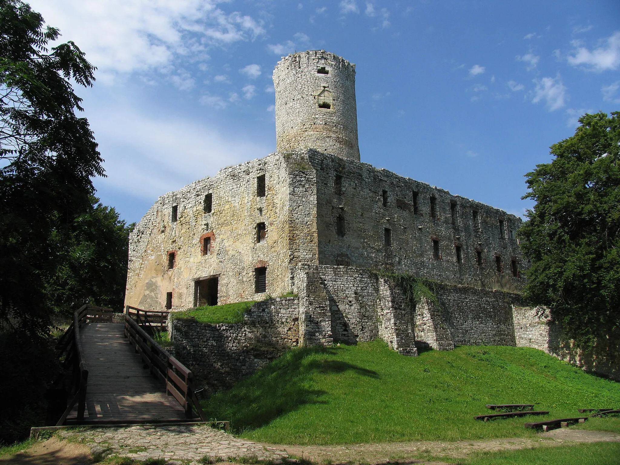 Photo showing: Wygiełzów, ruiny zamku Lipowiec, XIII, XVIII