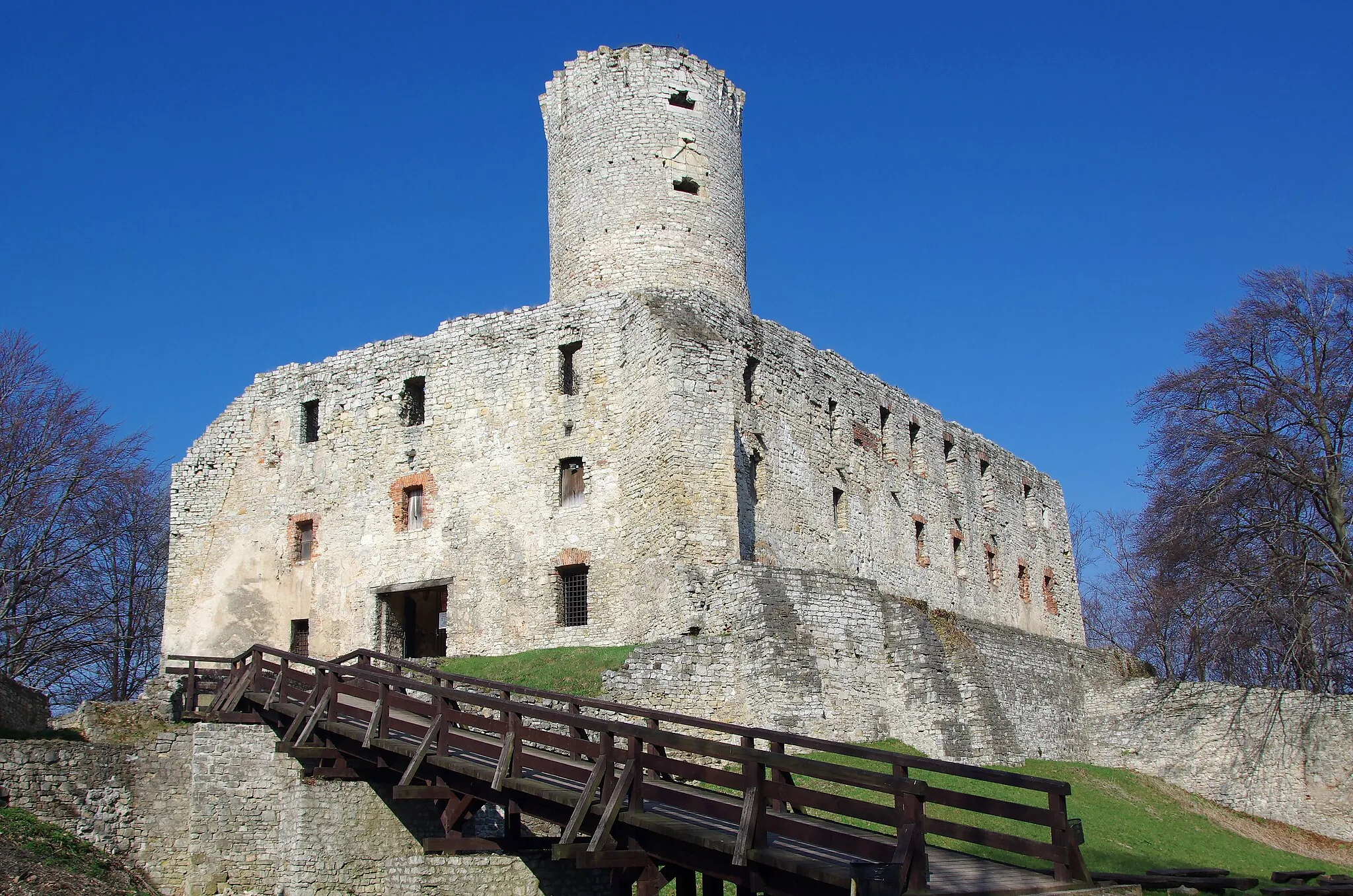 Photo showing: Lipowiec Castle