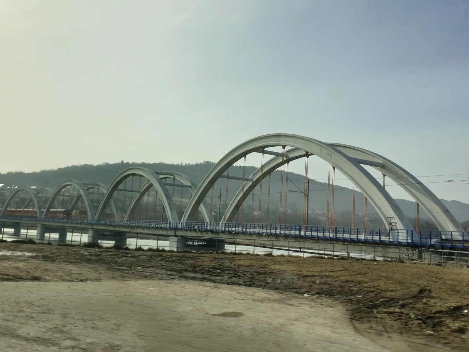 Photo showing: Most kolejowy nad jeziorem Mucharskim