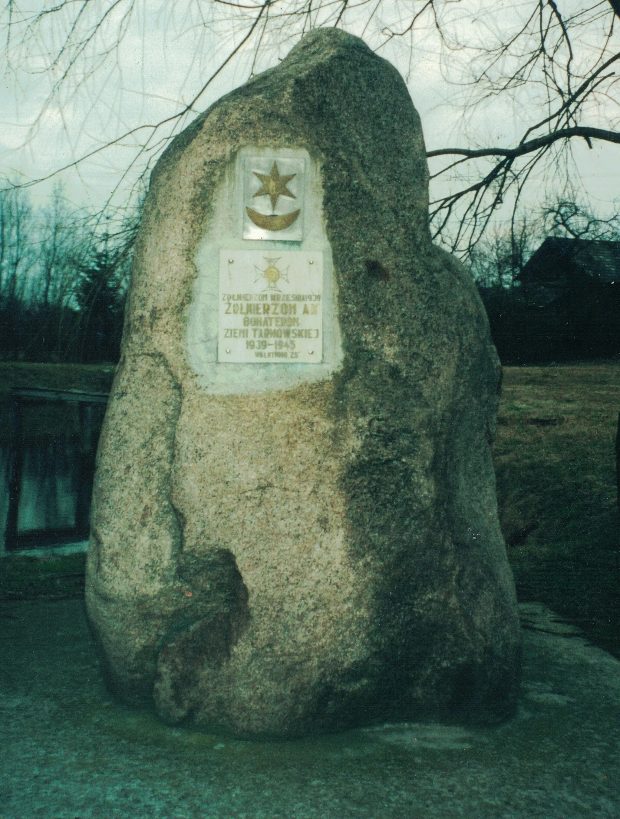Photo showing: Monument in Jodłówka-Wałki