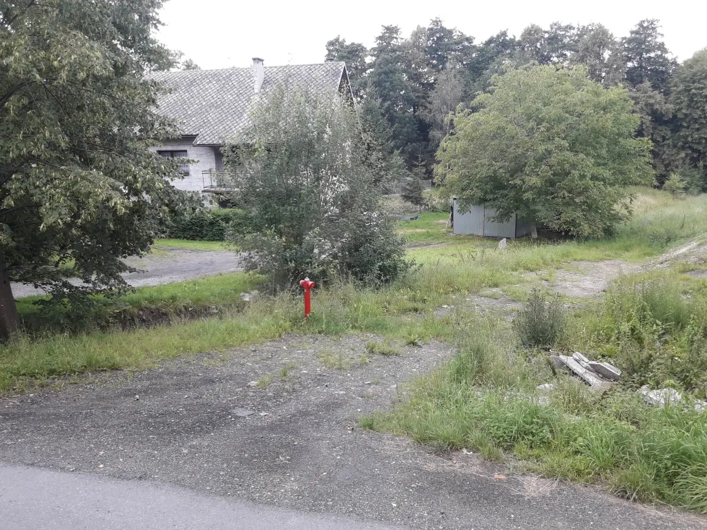 Photo showing: This fire-fighting facility can be inspected and edited within OsmHydrant (show).

English | français | +/−