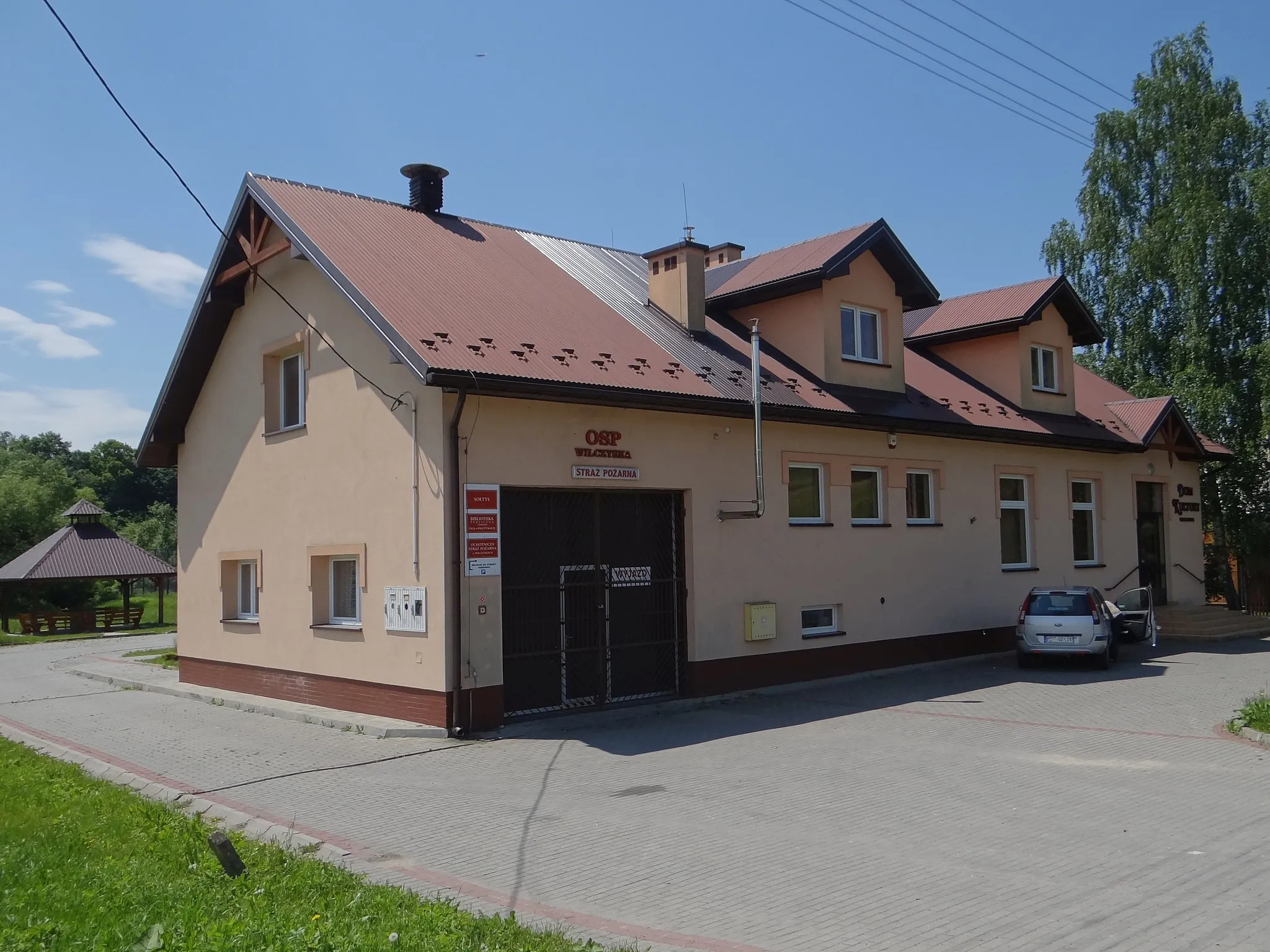 Photo showing: Remiza OSP i Dom Kultury w Wilczyskach