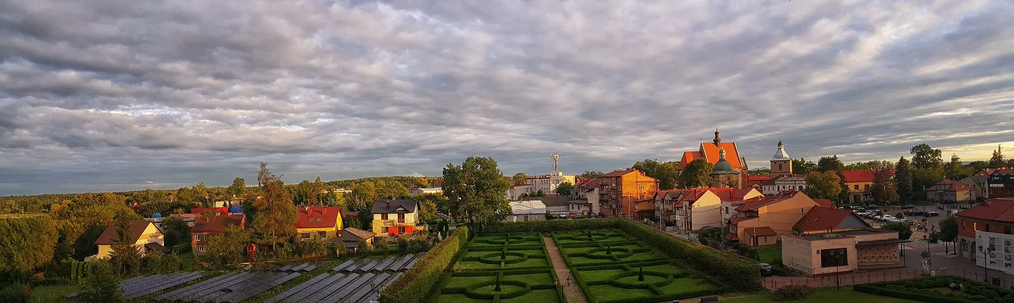 Photo showing: Panorama from the Niepolomice Castle, Poland