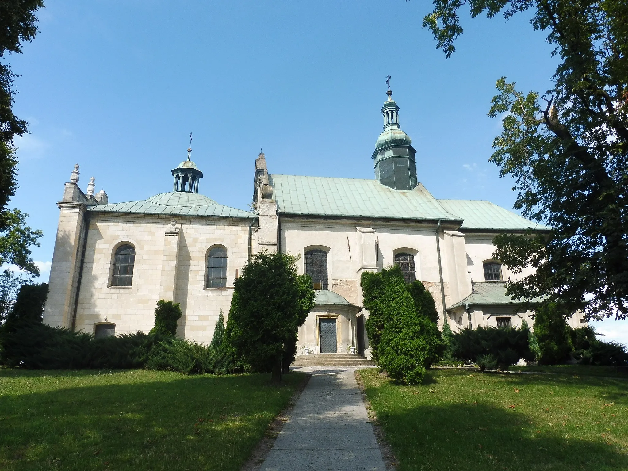 Photo showing: Koniusza - rzymskokatolicki kościół parafialny p.w. śś. Piotra i Pawła