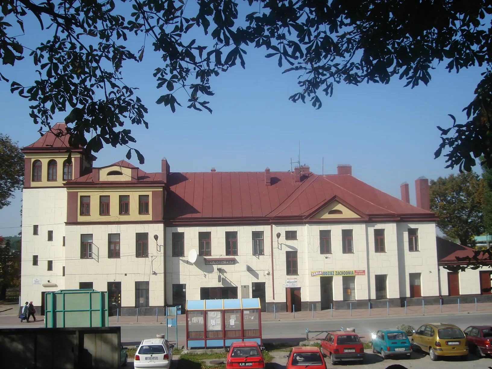 Photo showing: Dworzec kolejowy w Sędziszowie