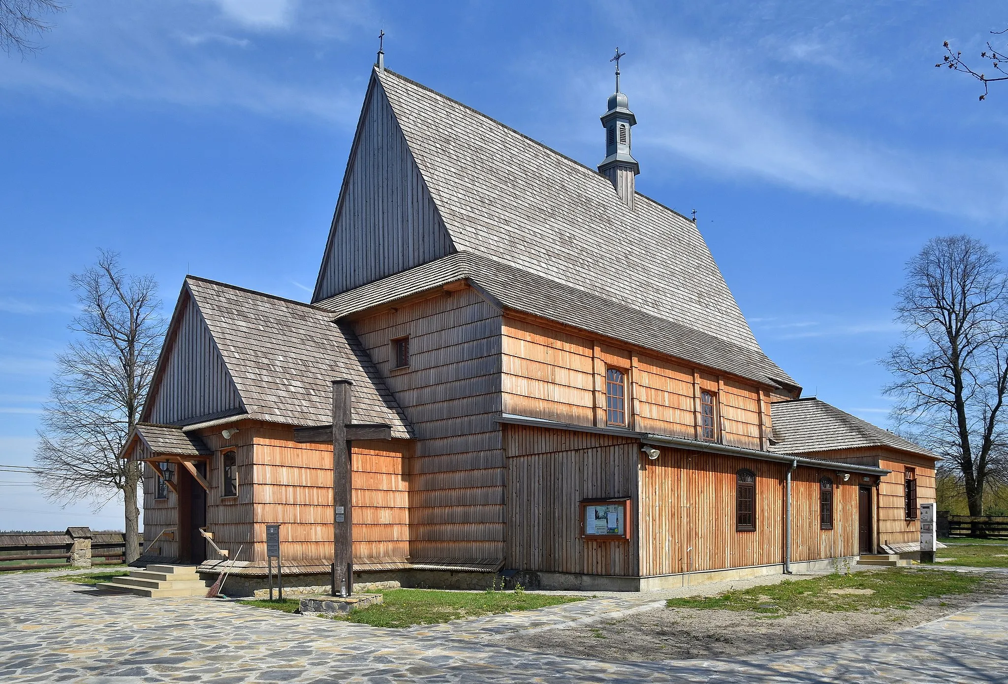 Photo showing: Kościół Trójcy Przenajświętszej w Machowej
