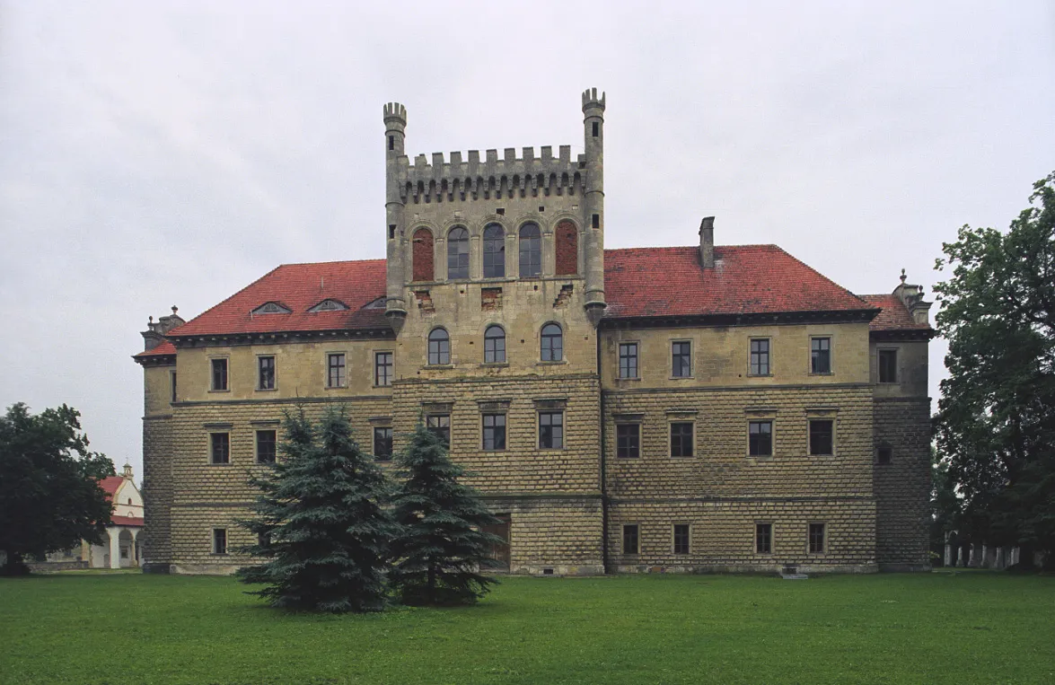 Photo showing: KsiazWielki castle