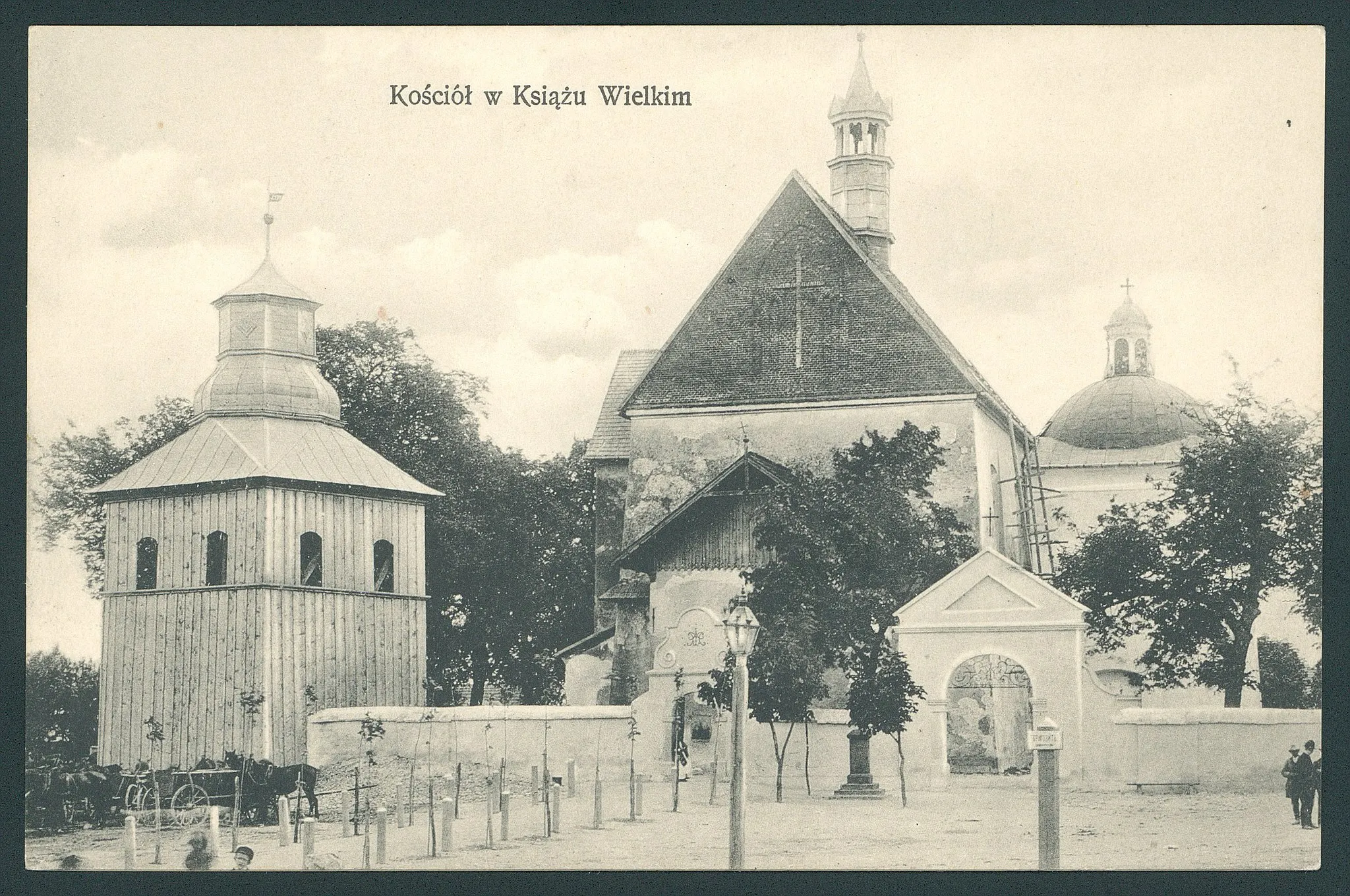 Photo showing: Tytuł: Kościół w Książu Wielkim Adres wydawniczy: Kielce ; Busko Zdrój ; Pińczów : St. Sanecki, [1908-1920] ([miejsce nieznane : drukarz nieznany]) Gatunek: pocztówka Forma i typ: pocztówki Opis fizyczny: [1] karta : ilustracja ; 9x14 cm Współtwórcy: Sanecki, Stanisław Fotografie Rok wydania według Jerzy Morgulec "Słownik nakładców i wydawców pocztówek na Ziemiach Polskich, oraz poloników", Cz. 11, Warszawa 2002.