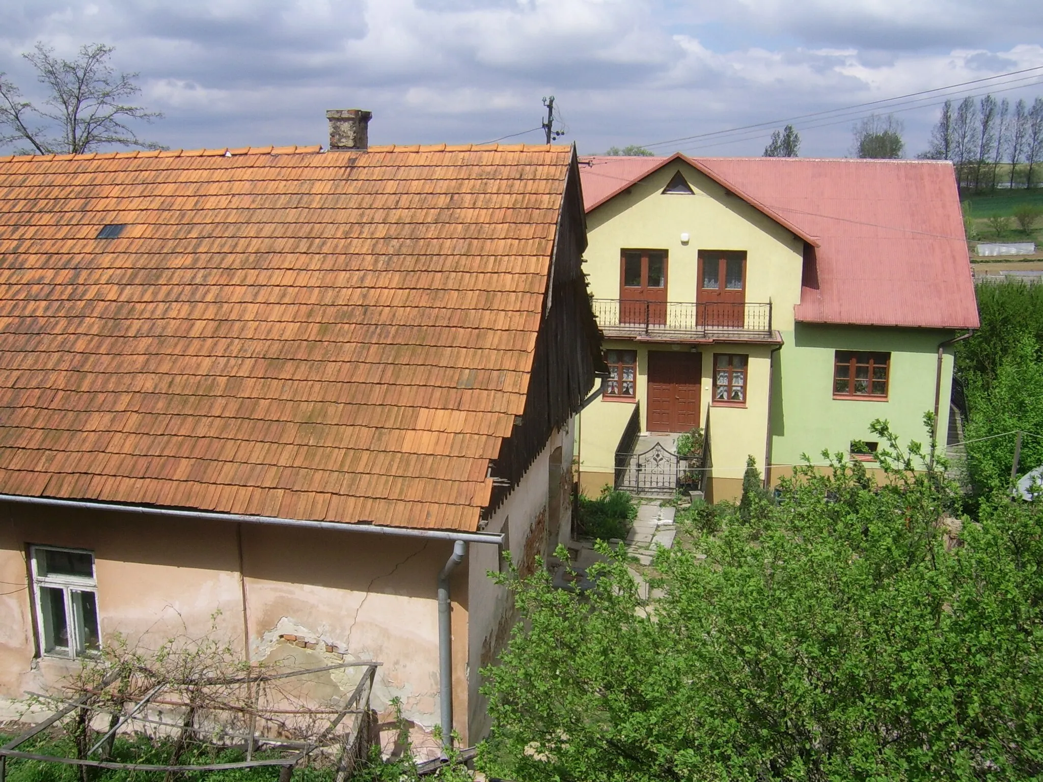 Photo showing: Dobranowice (powiat krakowski) - Nowa plebania przy  Kościele pw. Św. Krzyża.
