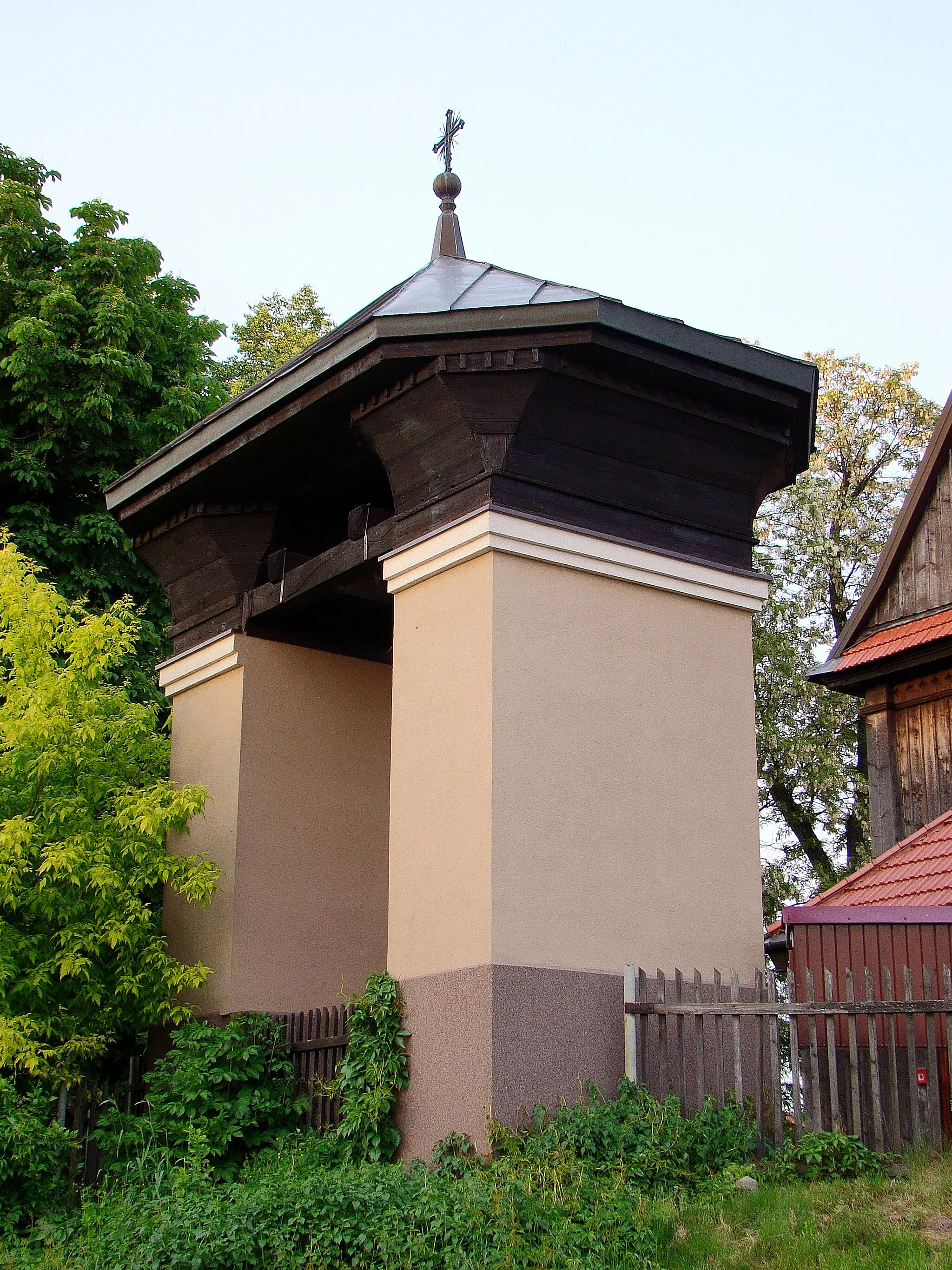 Photo showing: Saint Nicholas church in Czulice - bell-gable