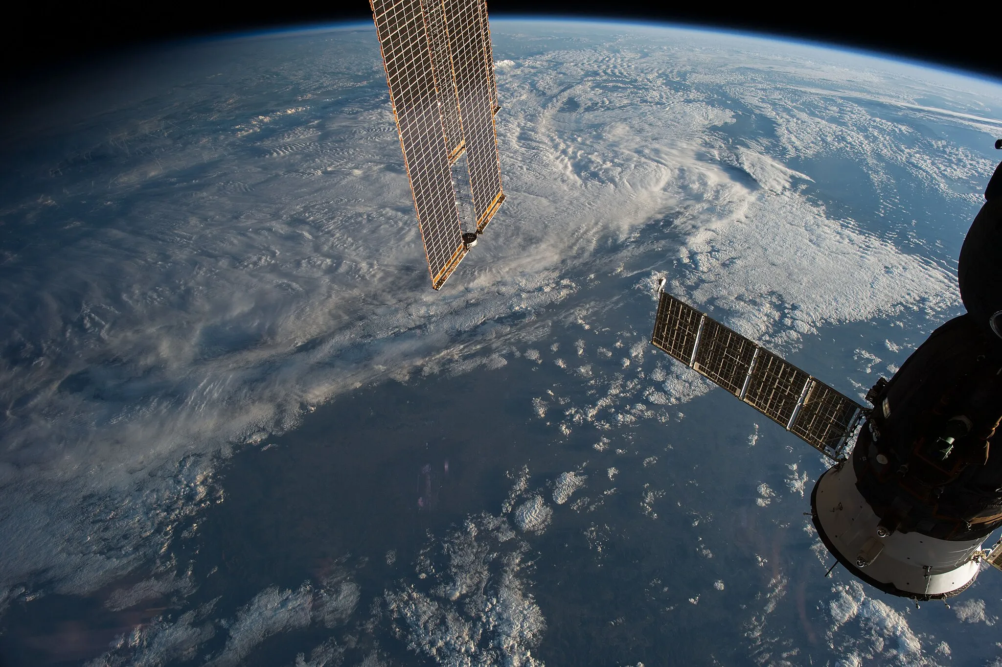 Photo showing: View of Earth taken during ISS Expedition 53.