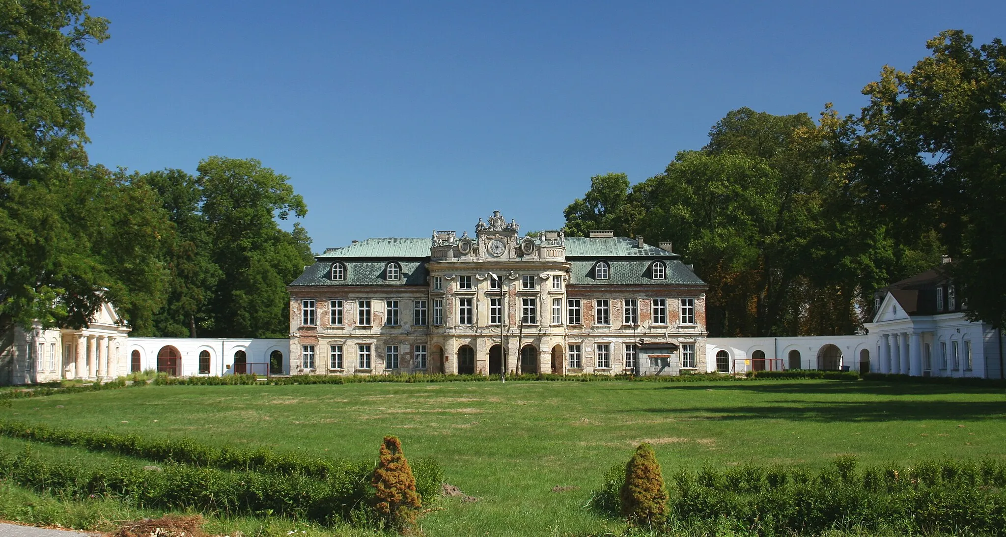 Photo showing: The park near Dembińscy's Palace in Szczekociny, Poland