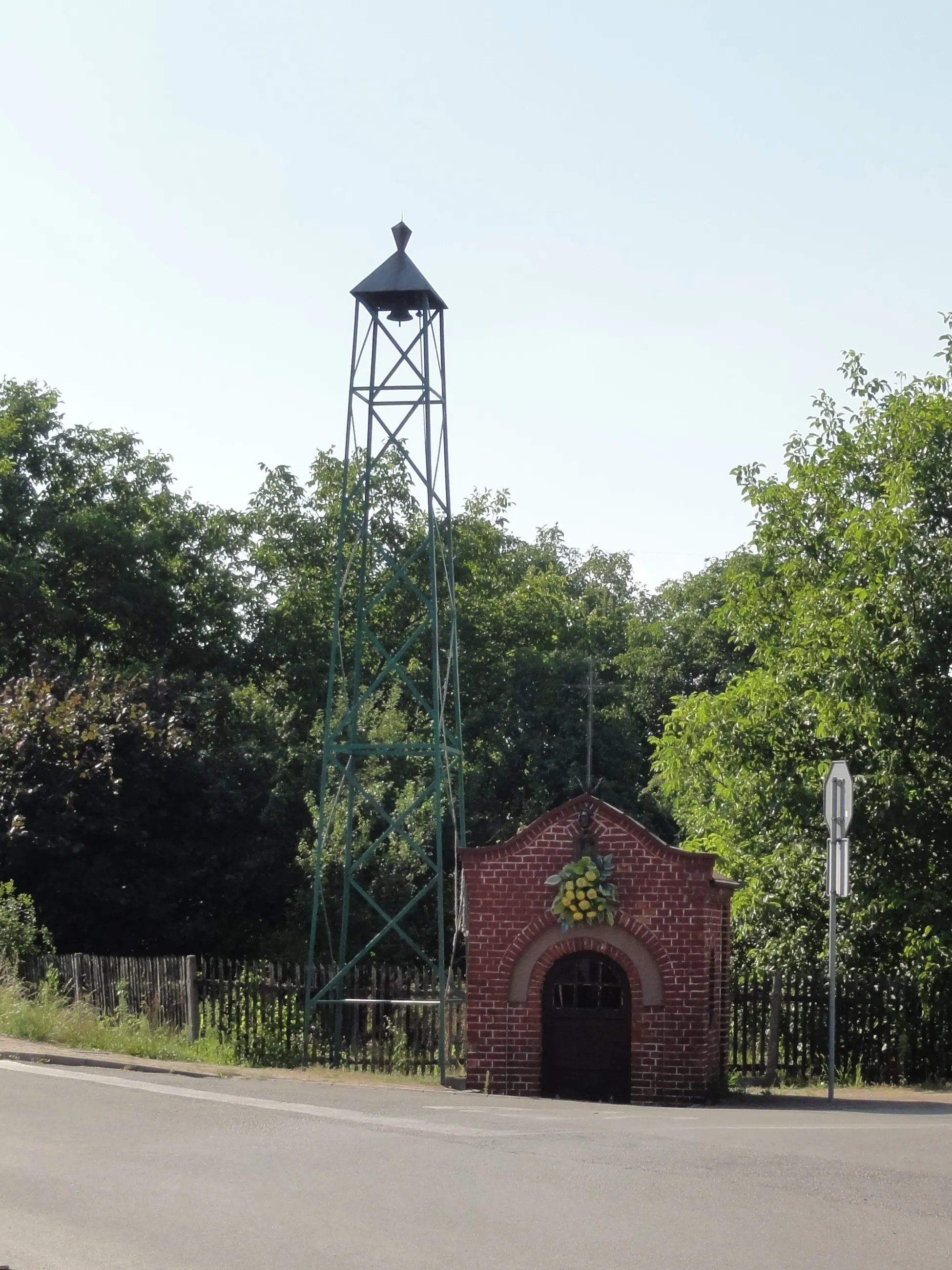 Photo showing: Wayside chapel in Brzezinka