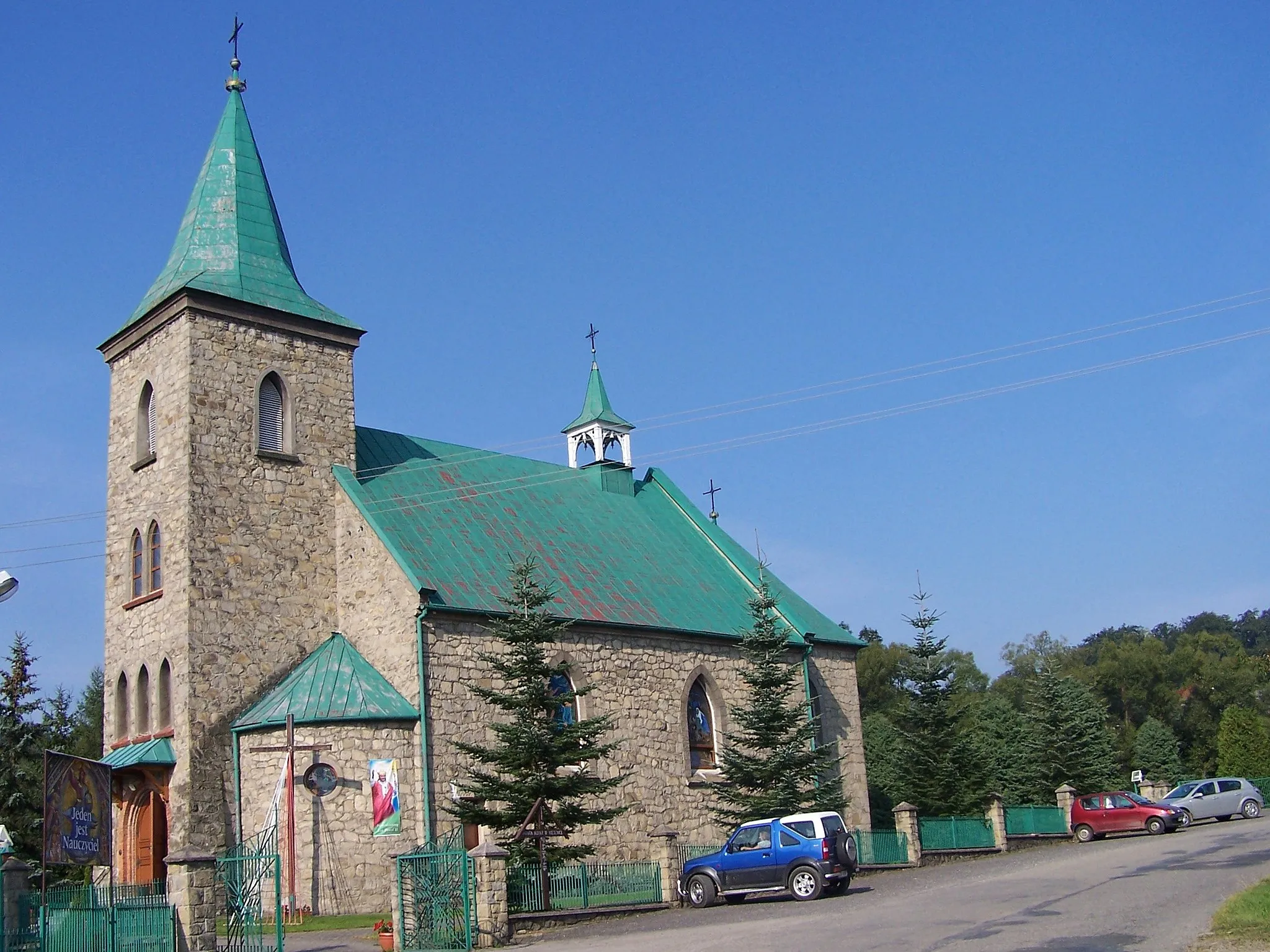 Photo showing: Kościół parafialny Matki Bożej Nieustającej Pomocy w Węglówce