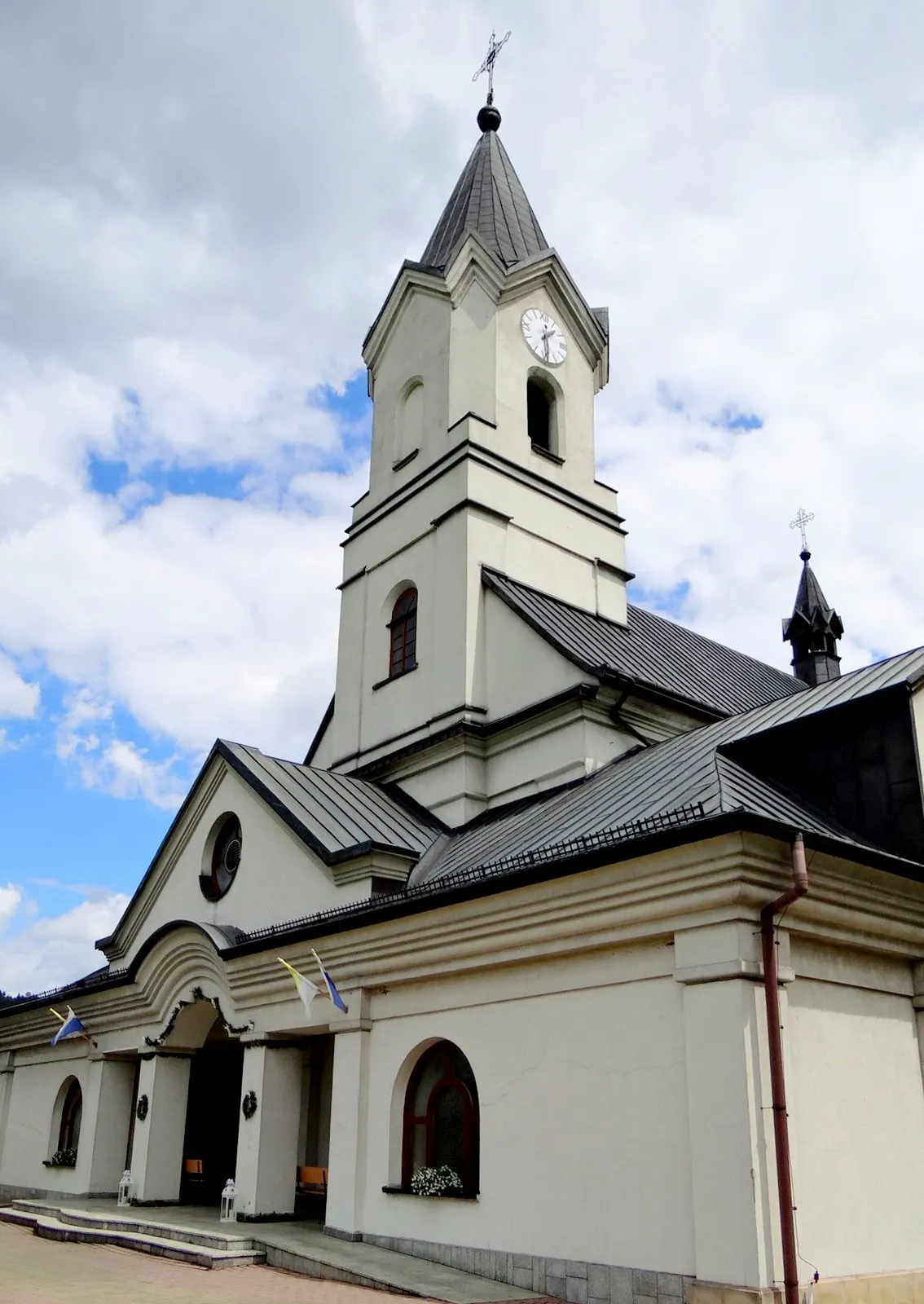 Photo showing: Waksmund. Kościół św. Jadwigi Śląskiej.