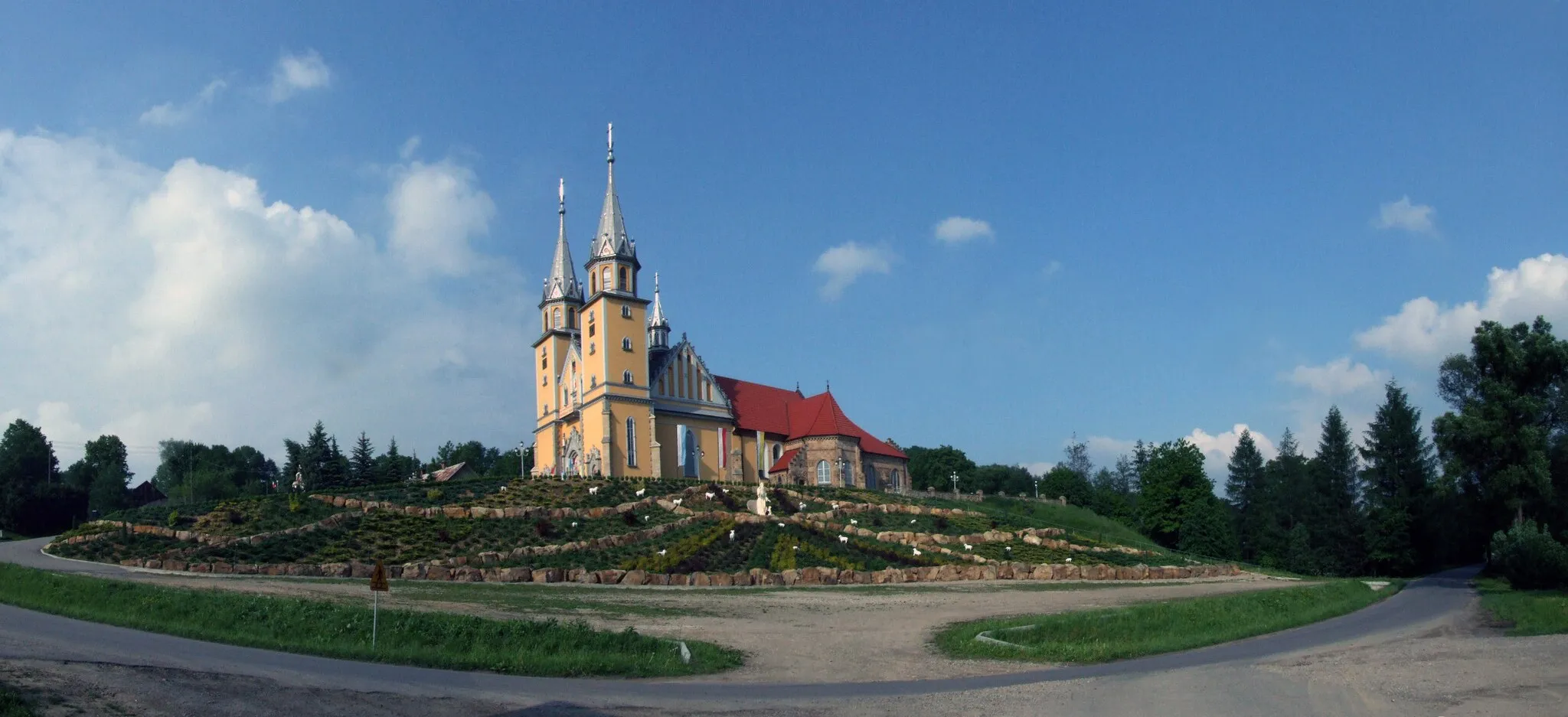Photo showing: Kościół w Trzcianie (powiat bocheński) - panorama