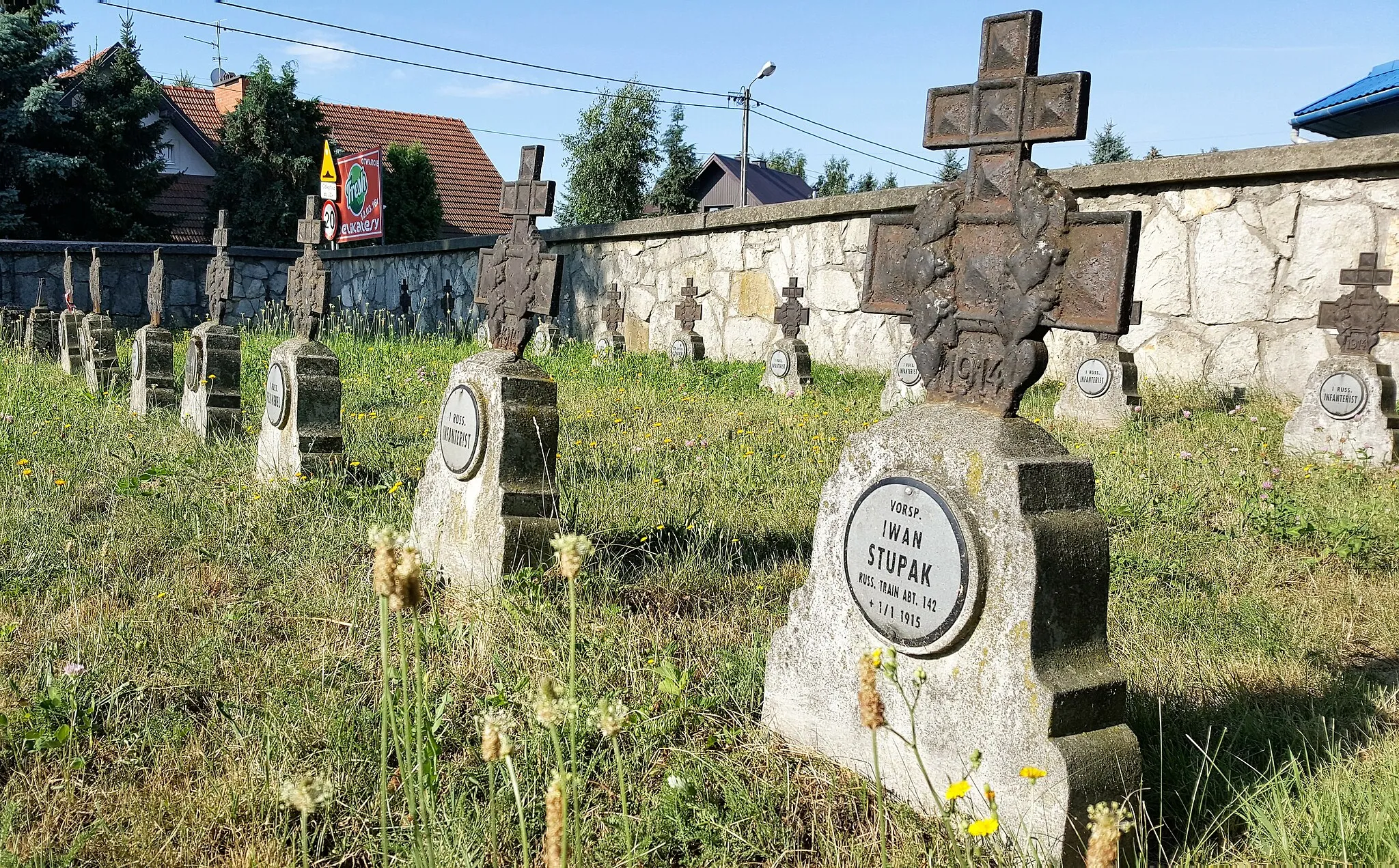 Photo showing: Cmentarz wojenny nr 180 w Tarnowcu. Nagrobki.