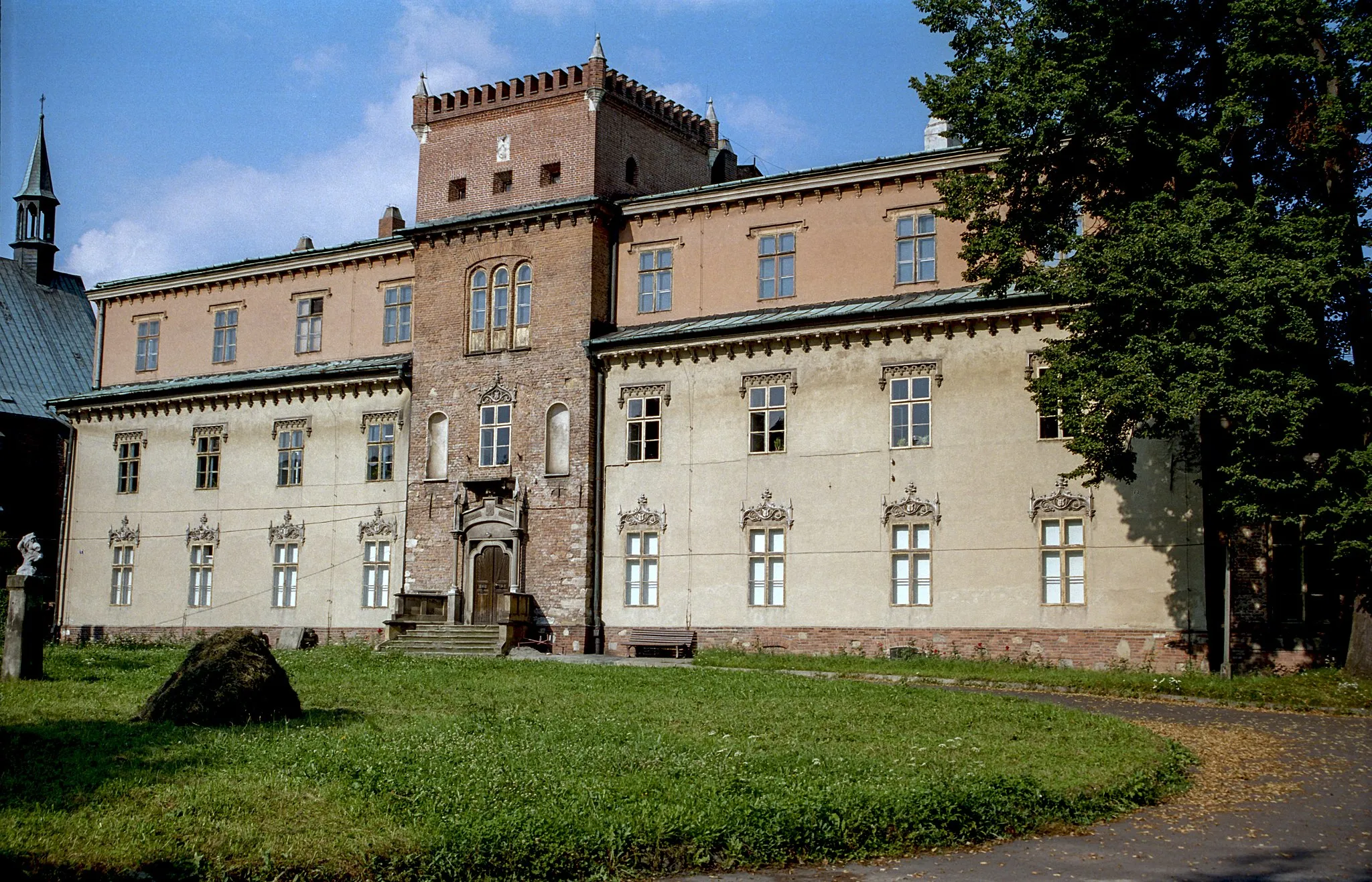 Photo showing: Zator, przebudowany zamek
