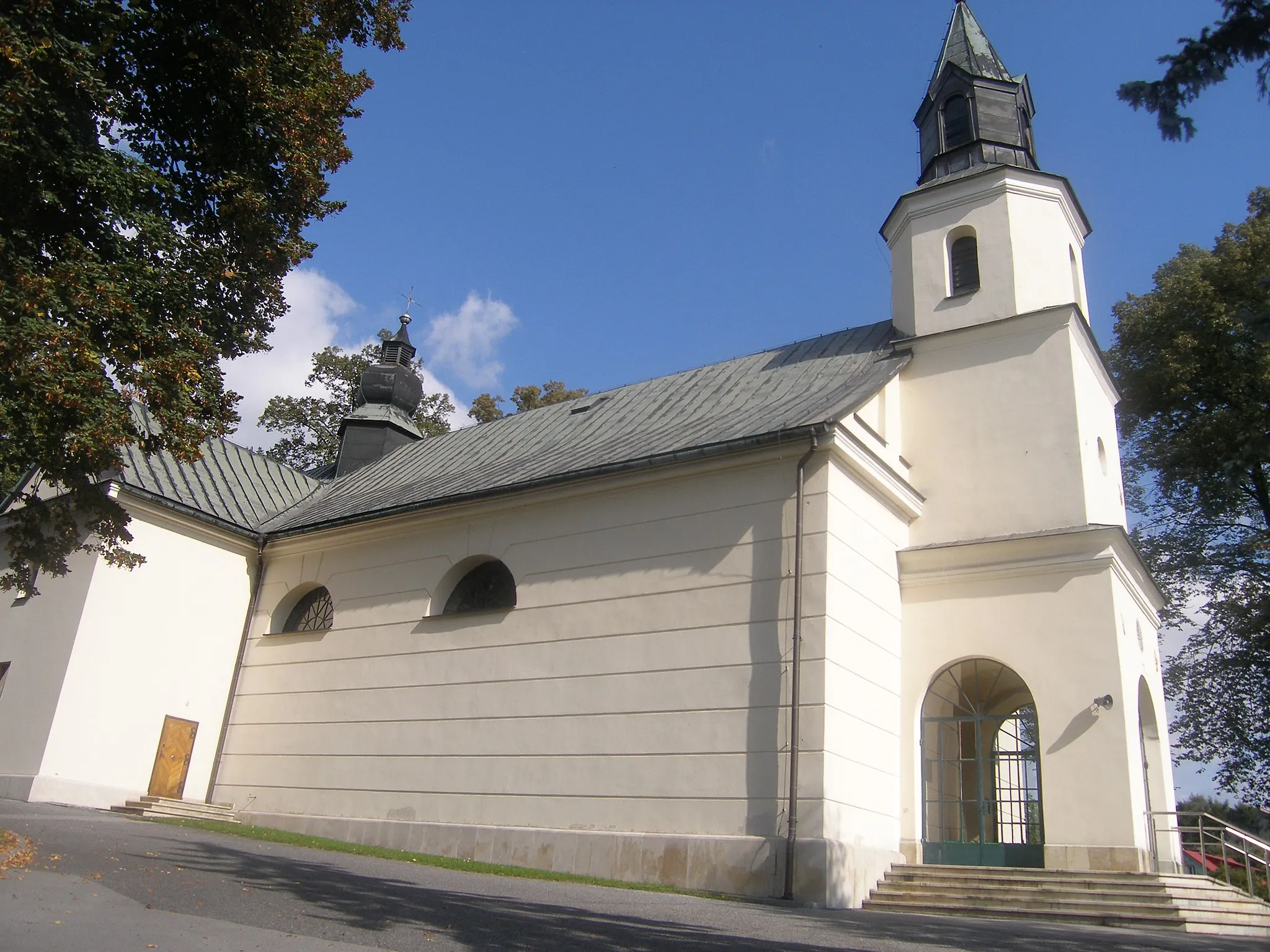 Photo showing: kościół parafialny p.w. św.Kazimierza
Rybna, Czernichów