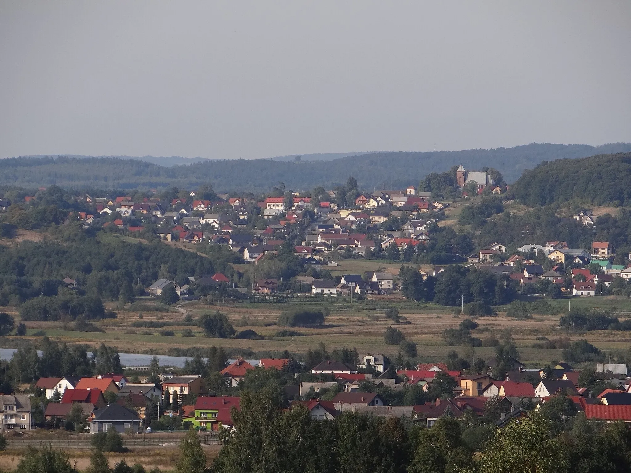 Photo showing: Kamień (u góry) i Łączany (na dole)