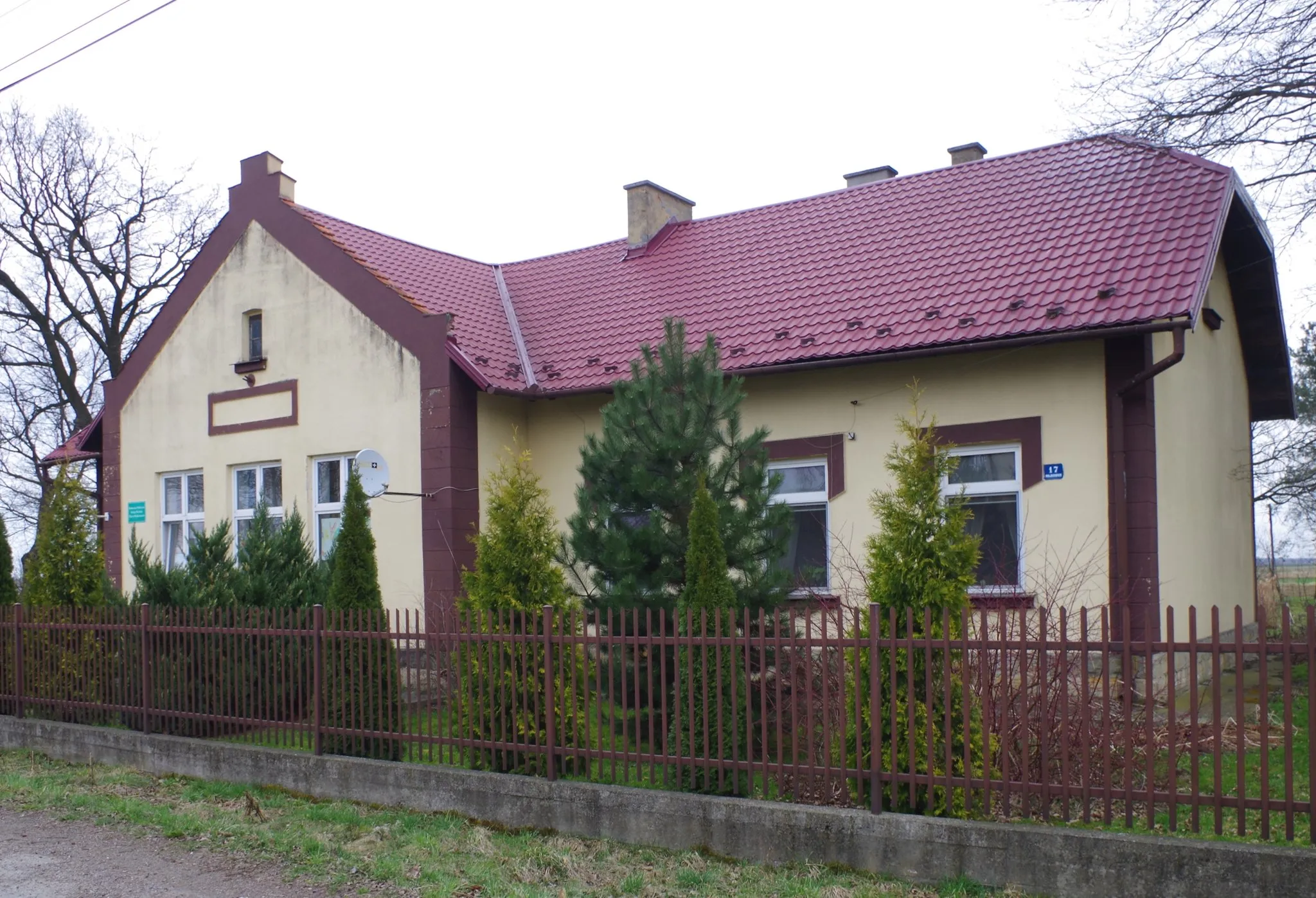 Photo showing: Biblioteka w Majkowicach