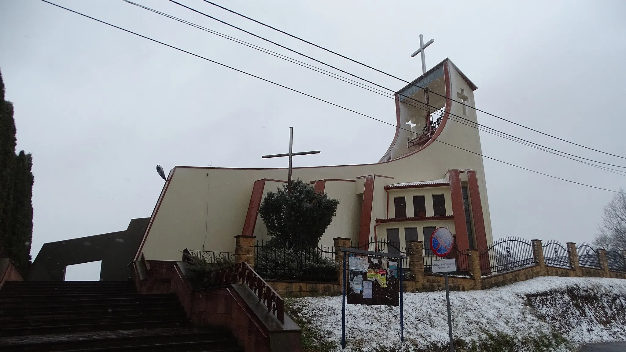 Photo showing: Kościół Matki Bożej Częstochowskiej w Lubczy