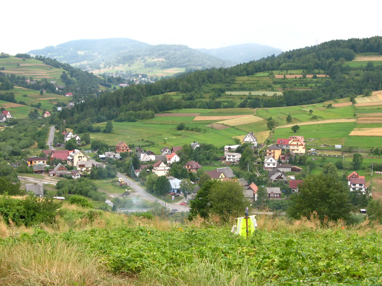 Photo showing: Village Tokarnia seen from Urbania Mountain - Małopolska Province, South Poland.