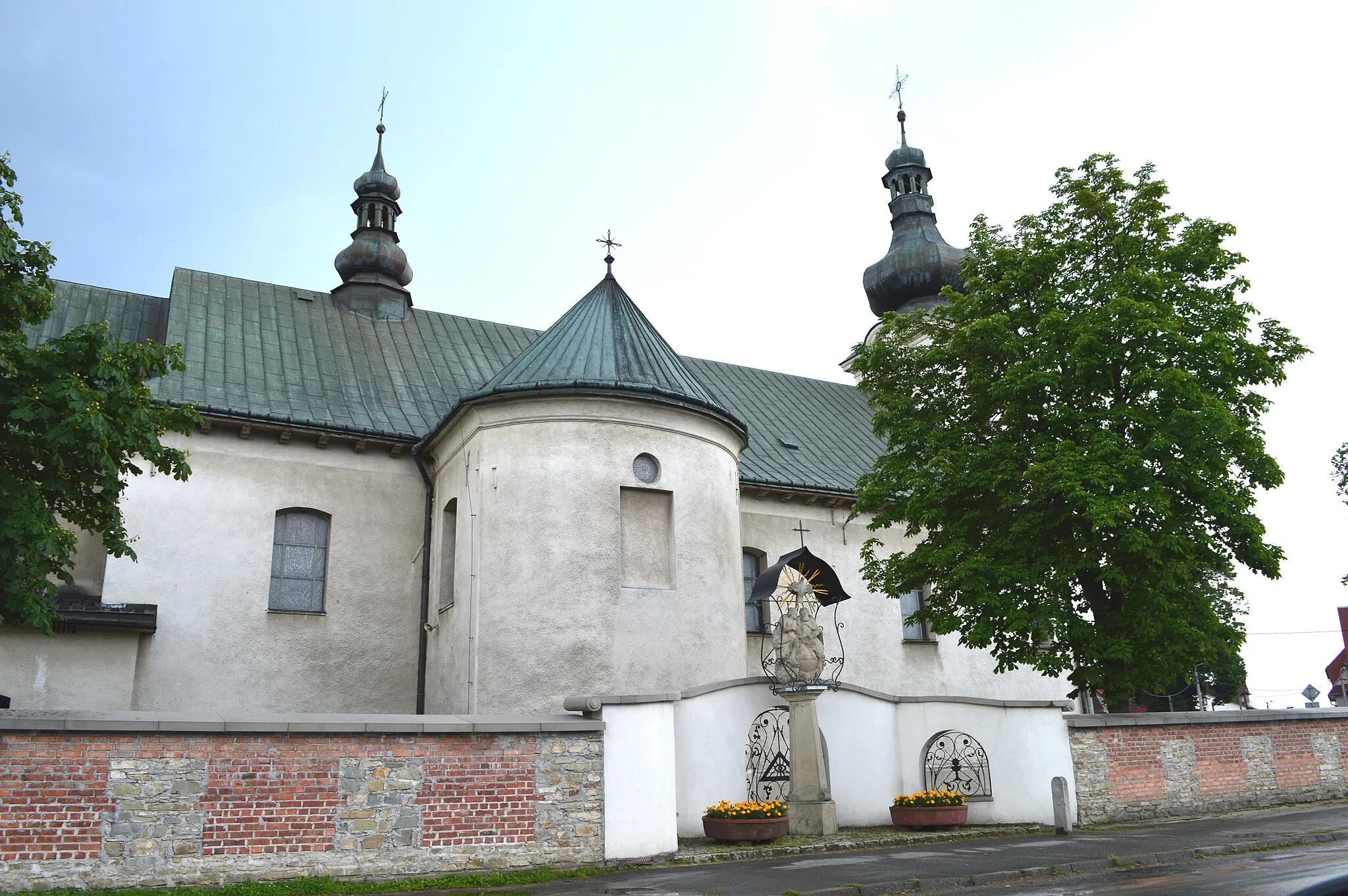 Photo showing: Holy Trinity Church in Czarny Dunajec.
The Scotch Mist Gallery contains many photographs of historic buildings, monuments and memorials of Poland.