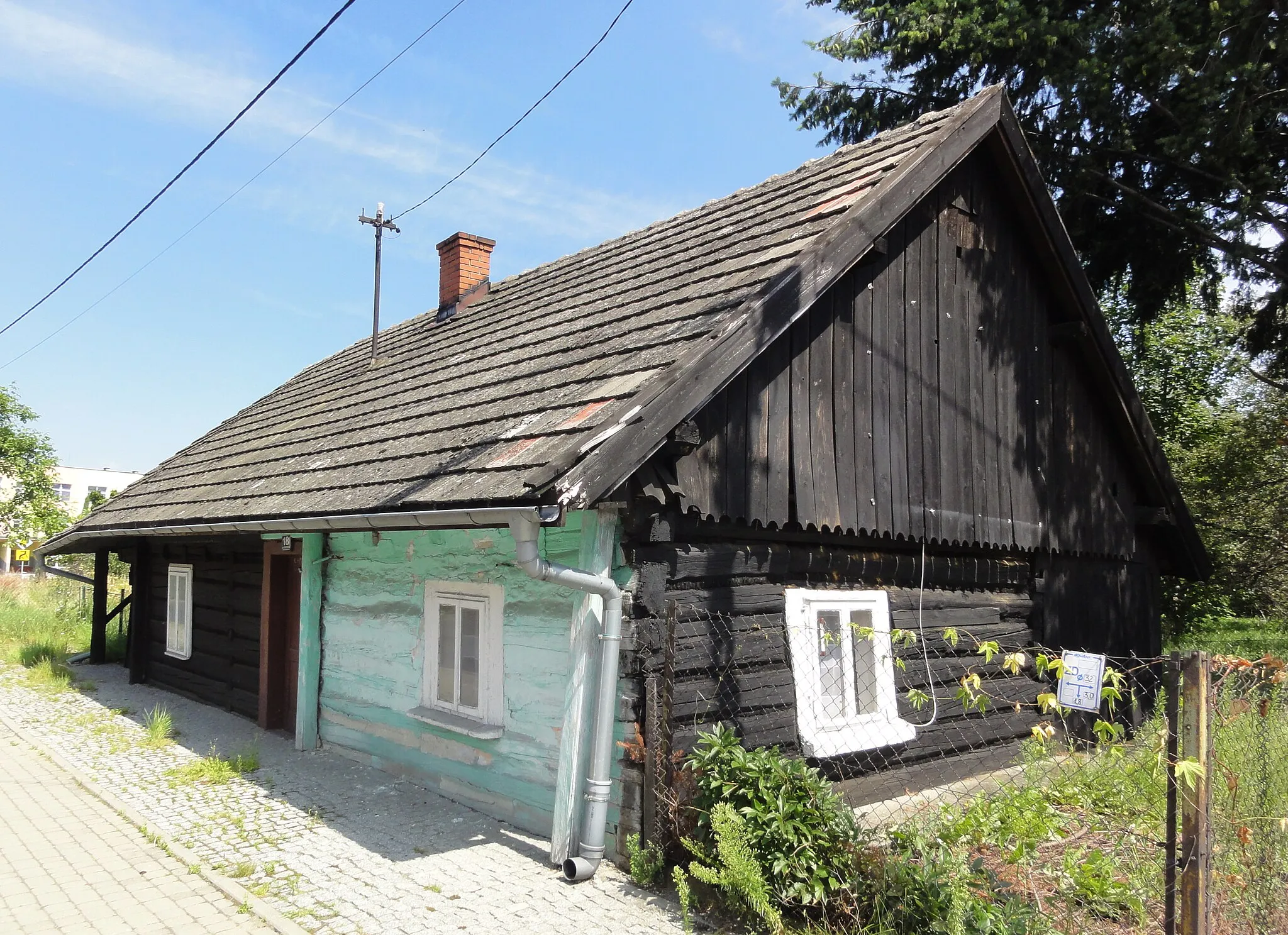 Photo showing: An old wooden house in Kobiernice
