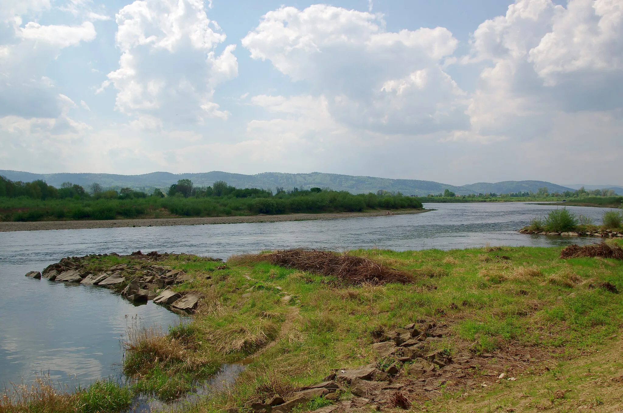 Photo showing: Dunajec River near Melsztyn