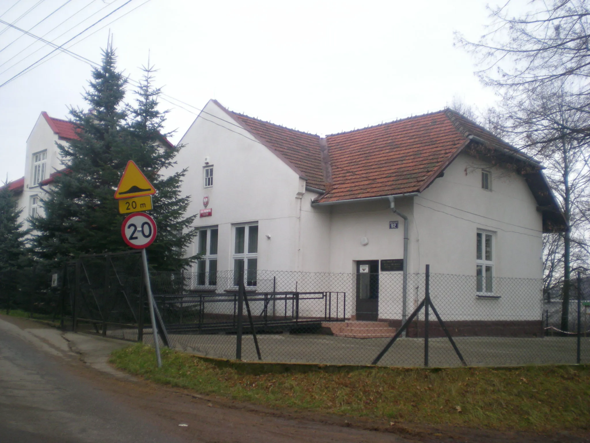 Photo showing: Szkoła Podstawowa im. św. Kingi w Bilczycach