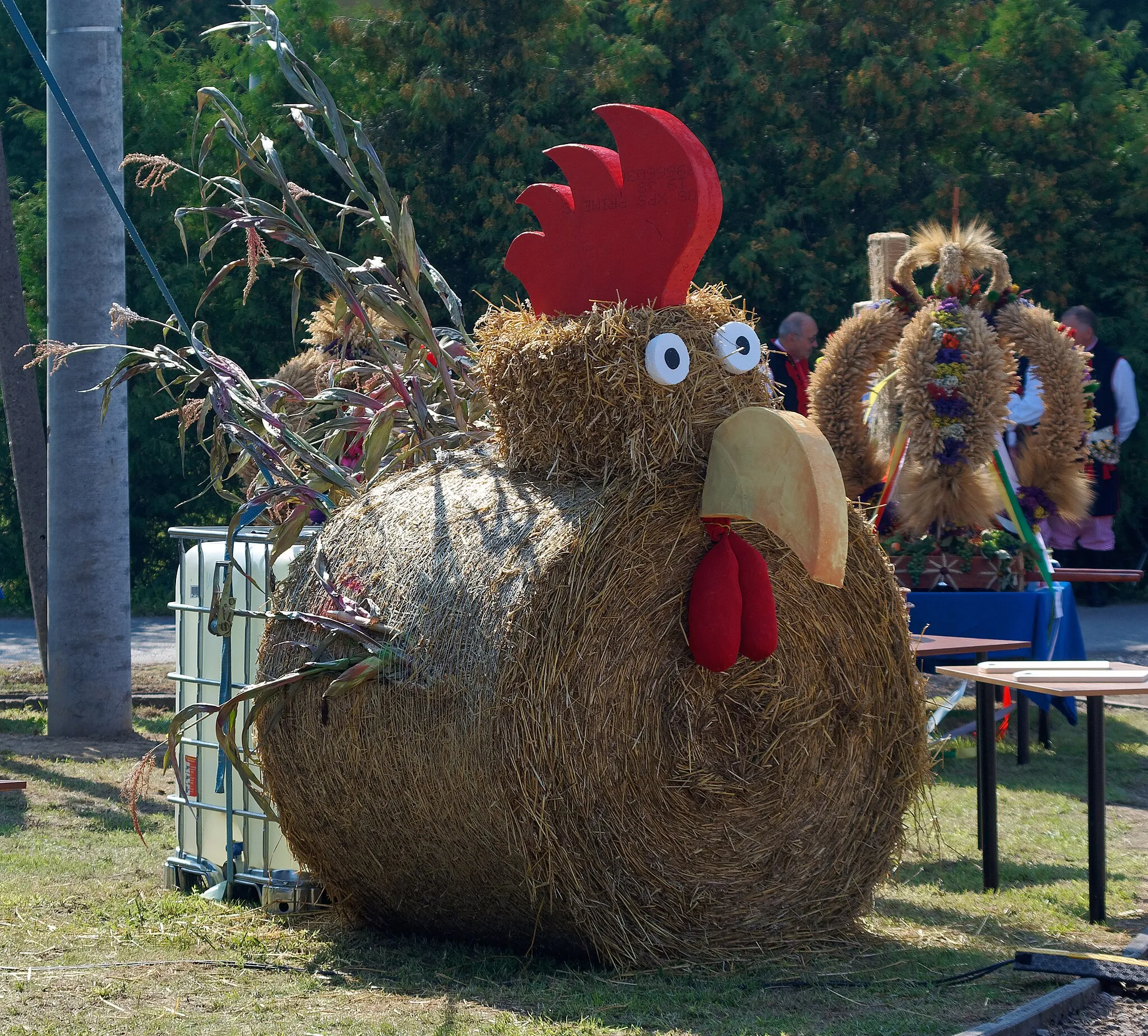 Photo showing: Straw rooster made for Dozhinki in Wola Zachariaszowska, Lesser Poland Voivodeship